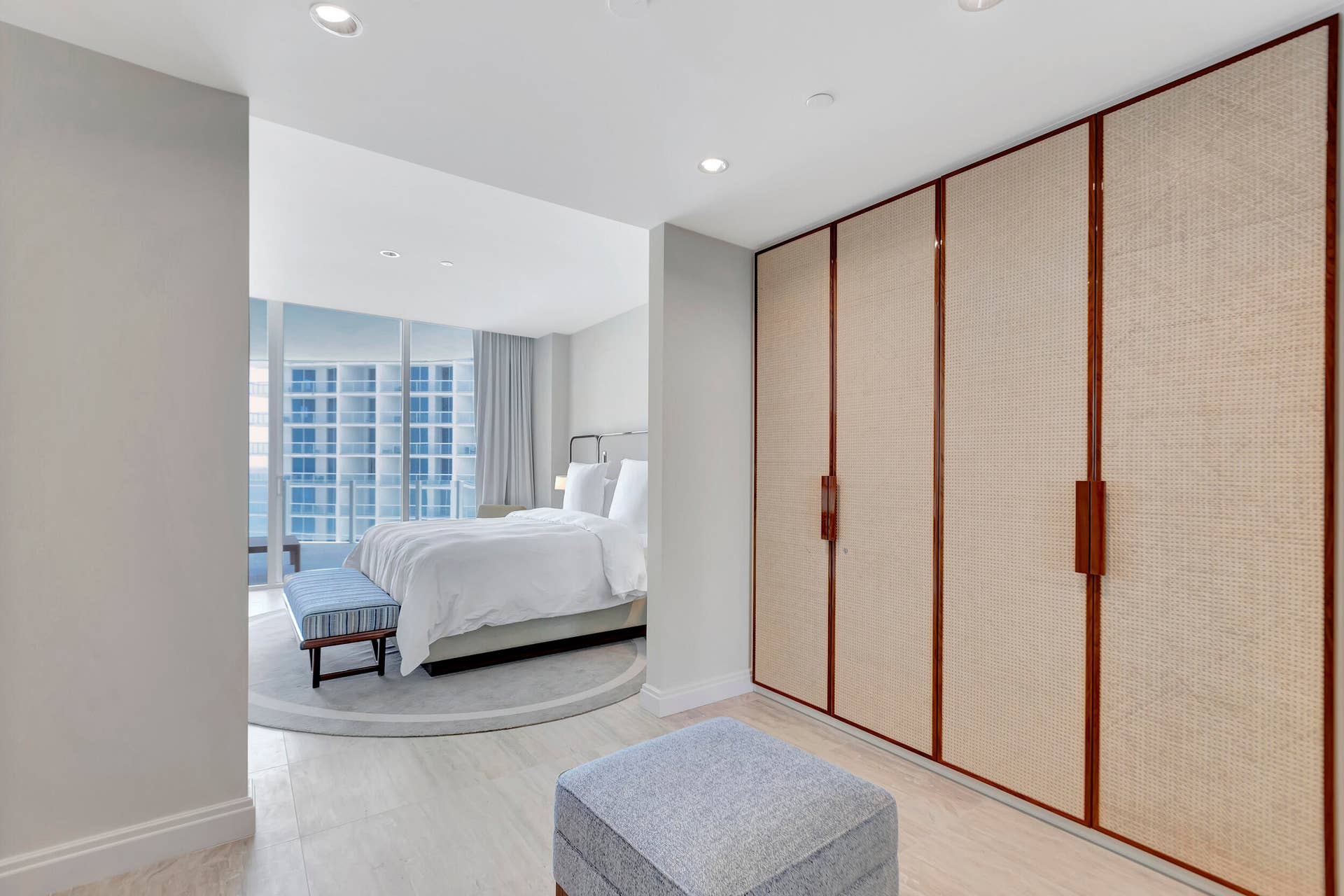 525 N FORT LAUDERDALE BEACH Boulevard, #1707, Fort Lauderdale, FL 33304 23__g6i5122