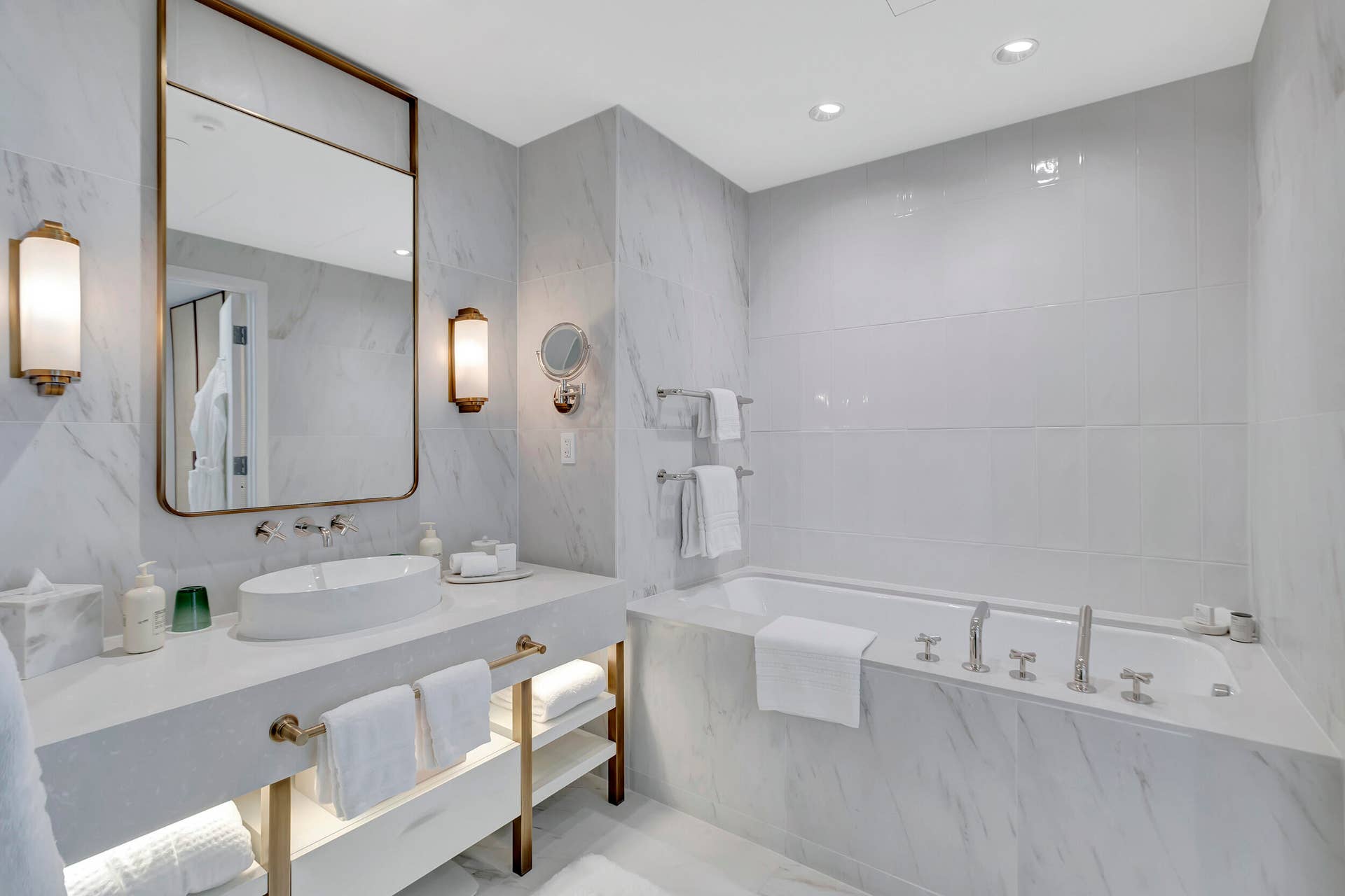 525 N FORT LAUDERDALE BEACH Boulevard, #1705, Fort Lauderdale, FL 33304 27__g6i4857