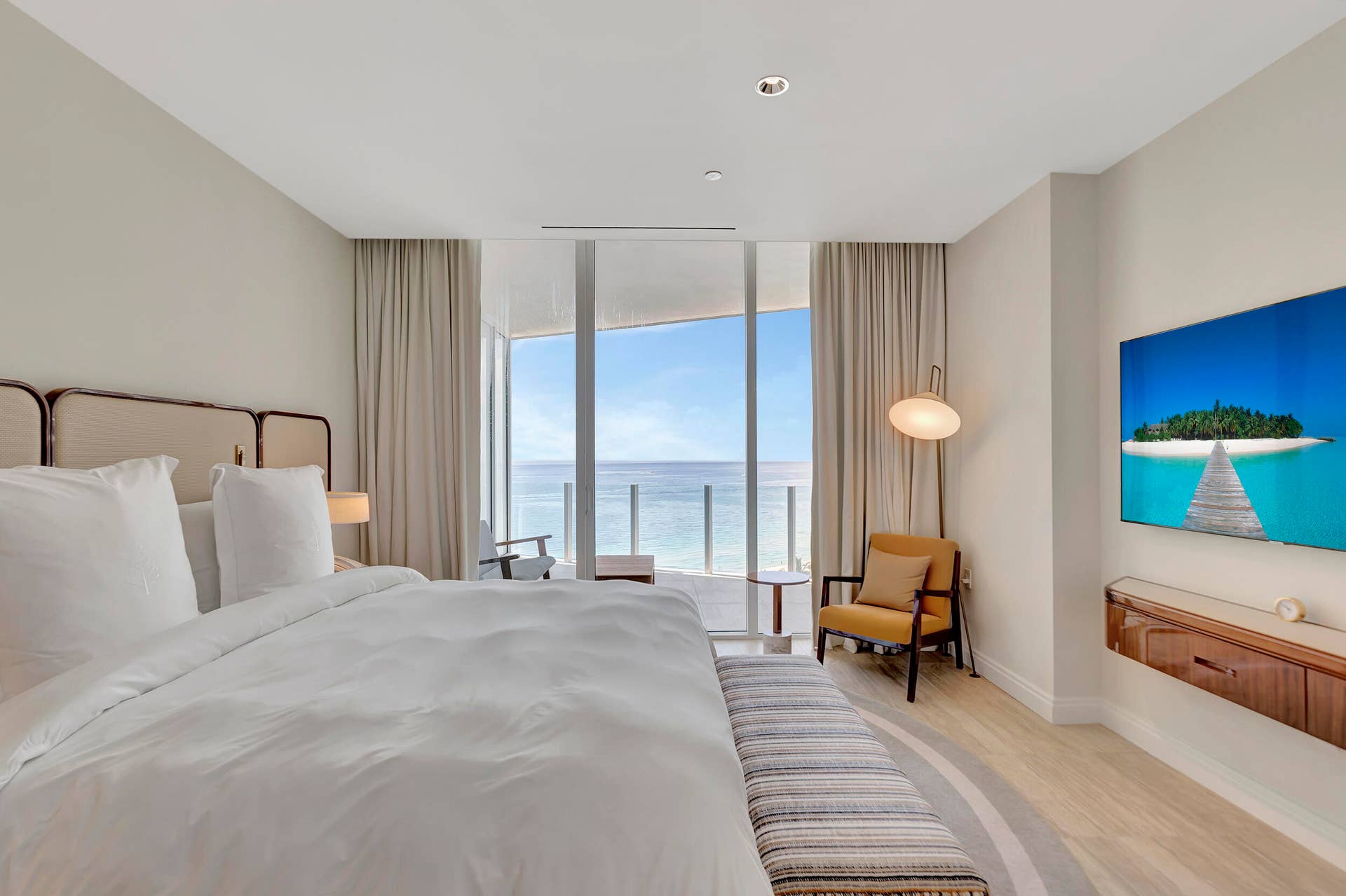 525 N FORT LAUDERDALE BEACH Boulevard, #1705, Fort Lauderdale, FL 33304 22__g6i4822