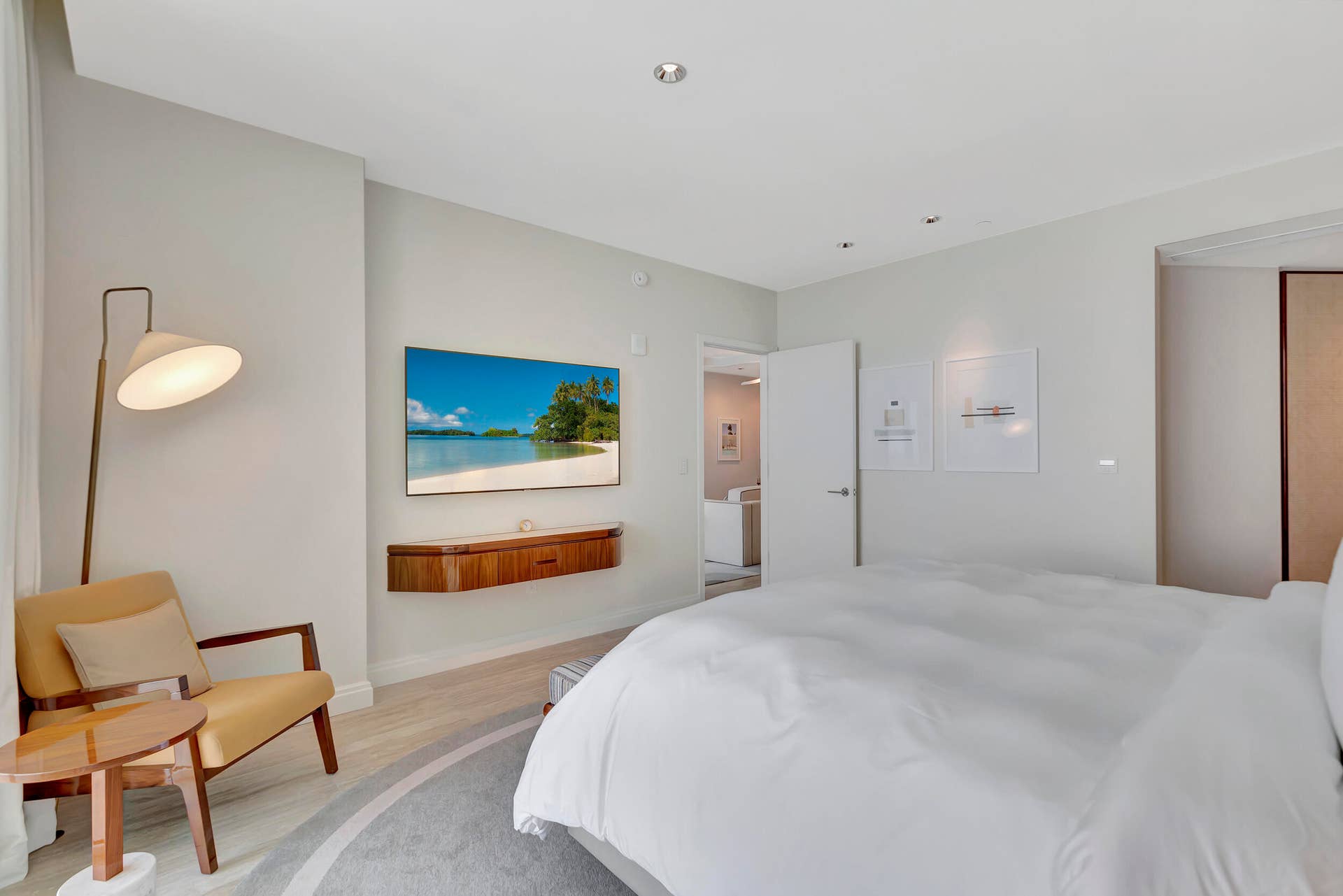 525 N FORT LAUDERDALE BEACH Boulevard, #1705, Fort Lauderdale, FL 33304 23__g6i4827