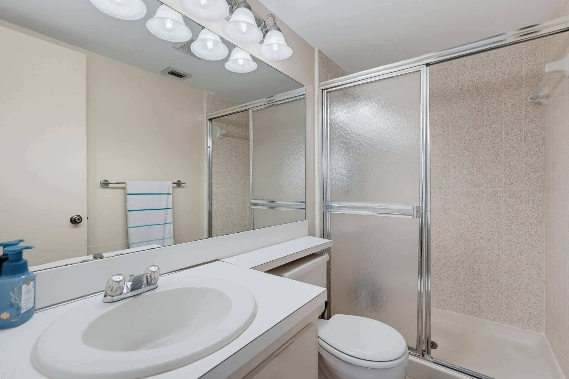 331 Knotty Pine Circle, #C-1, Greenacres, FL 33463 DSC05919