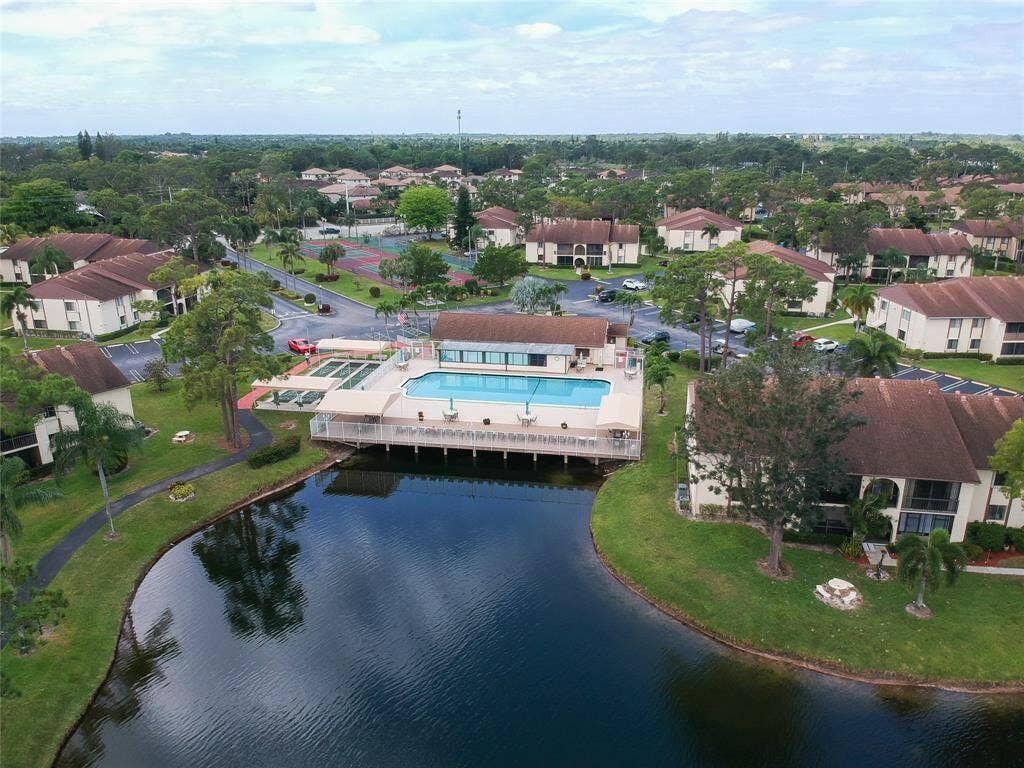 331 Knotty Pine Circle, #C-1, Greenacres, FL 33463 drone amenities