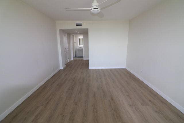 79-511 bedroom