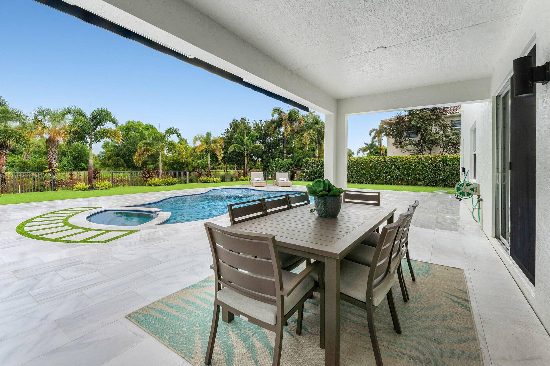 141 UMBRELLA Place, Jupiter, FL 33458 044-141UmbrellaPlace-Jupiter-FL-33458-SM