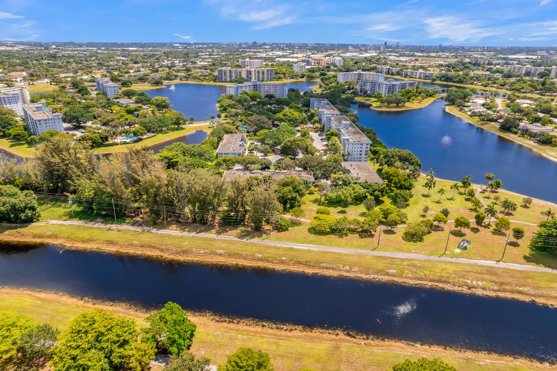 3201 N COURSE Lane E, #212, Pompano Beach, FL 33069 49