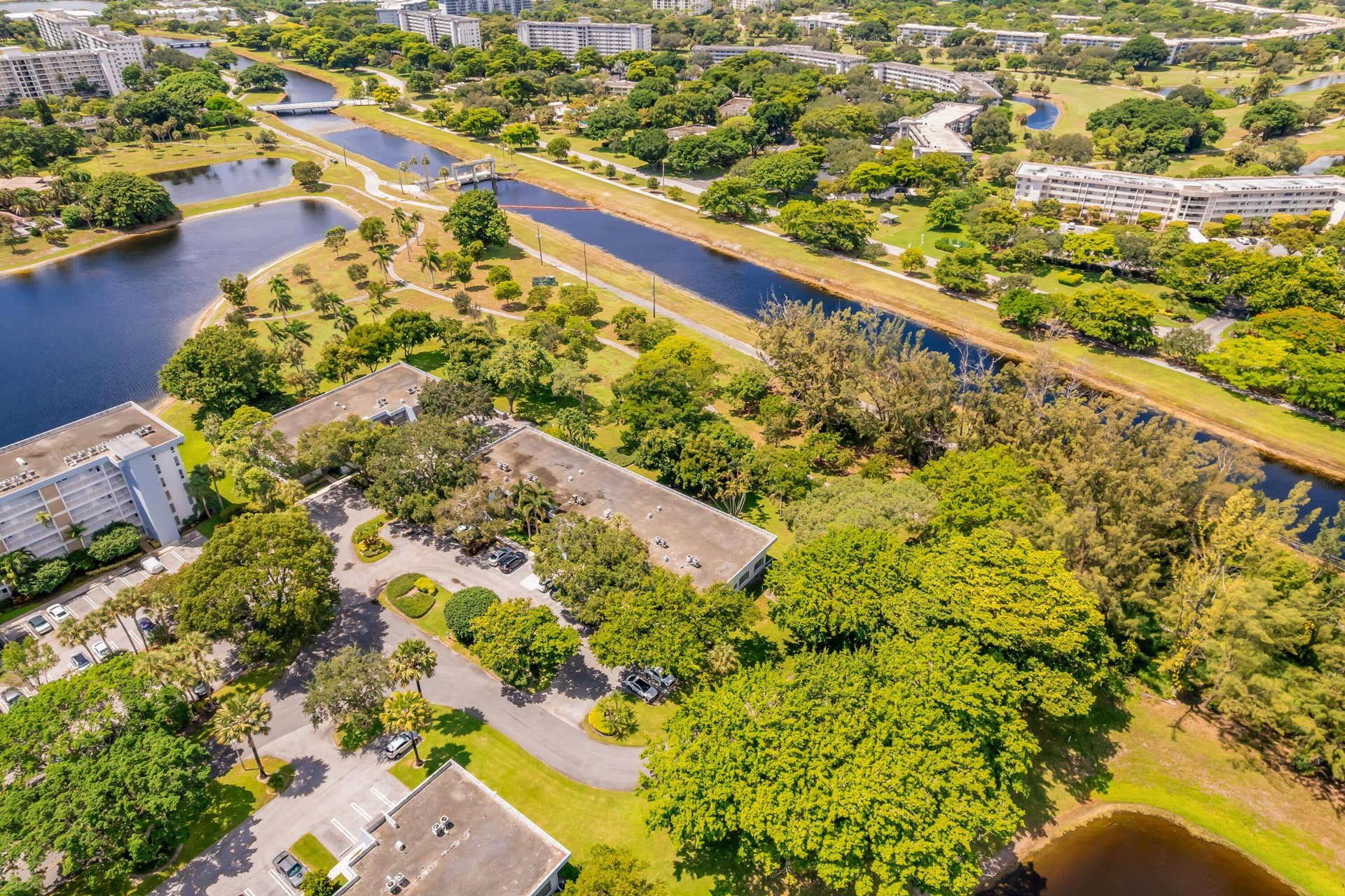 3201 N COURSE Lane E, #212, Pompano Beach, FL 33069 46