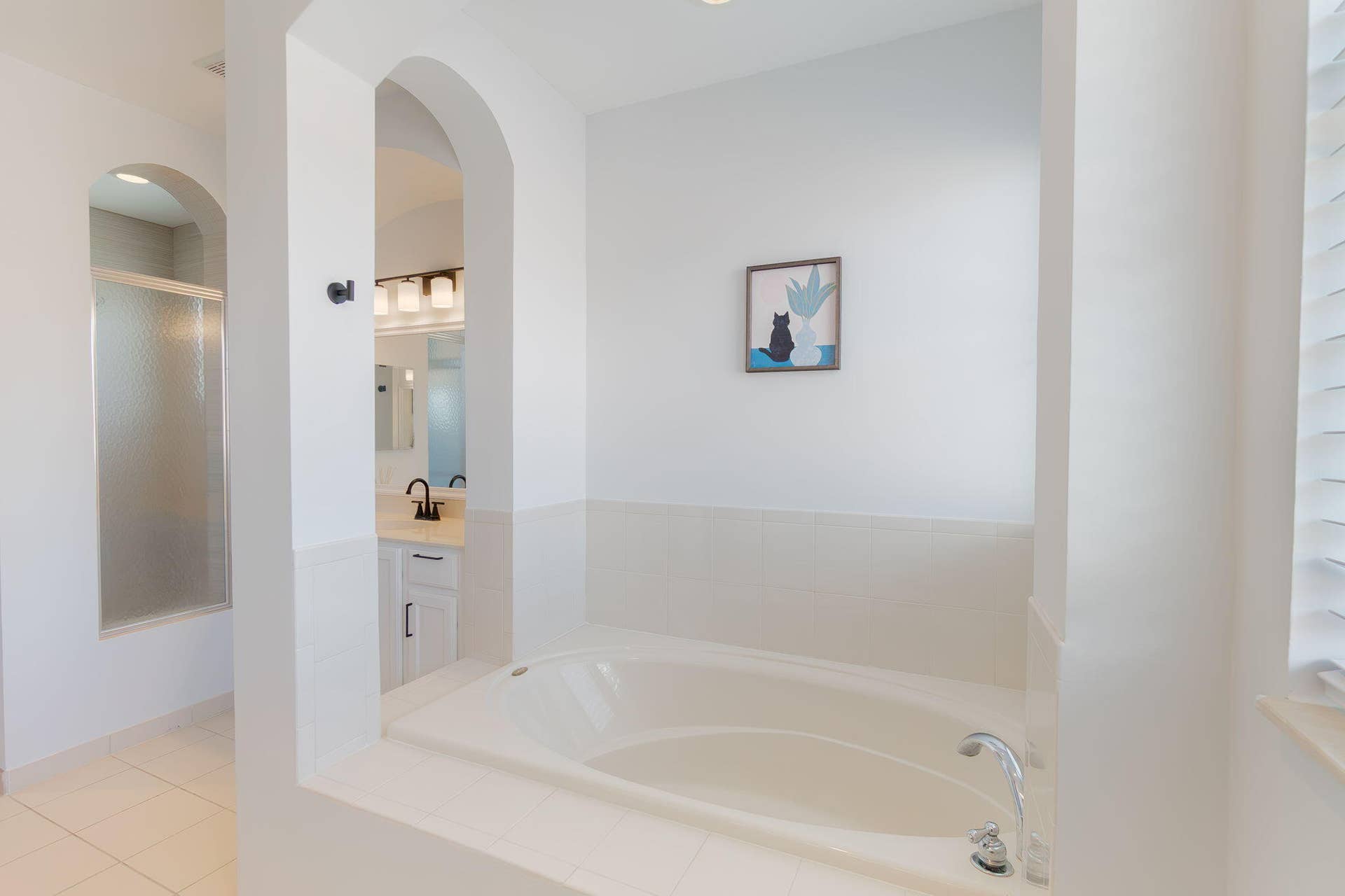 Primary bathroom - Massive tub!