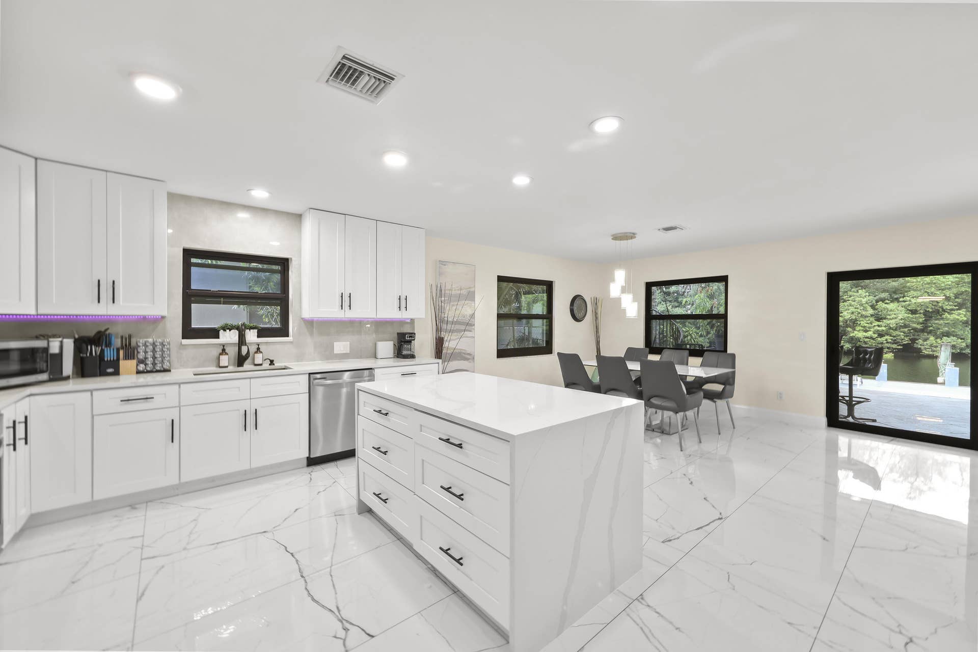 4406 SW 35th Ave - 15.jpg-FULL