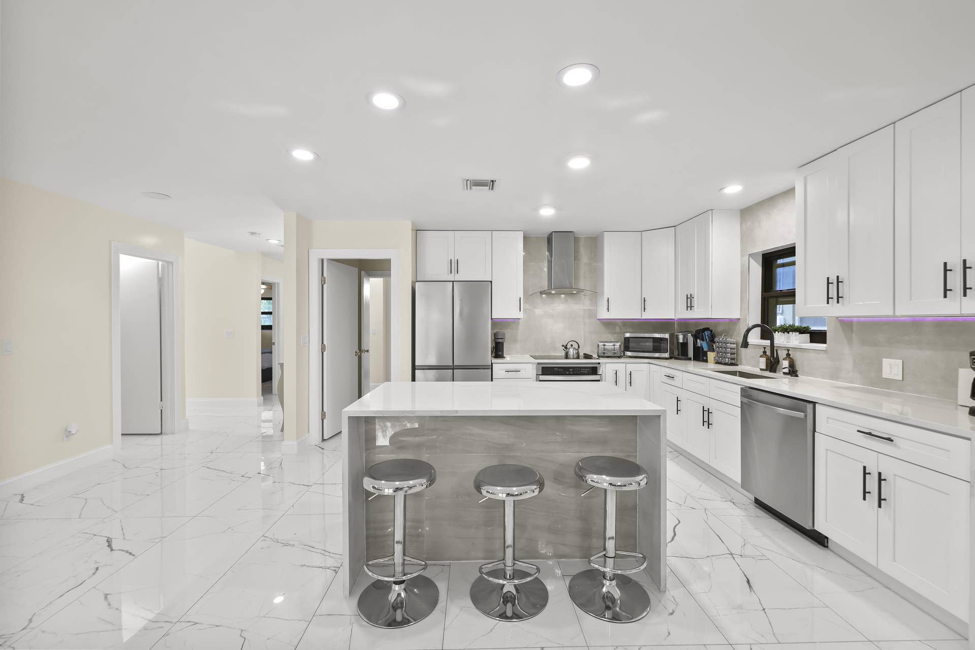 4406 SW 35th Ave - 17.jpg-FULL