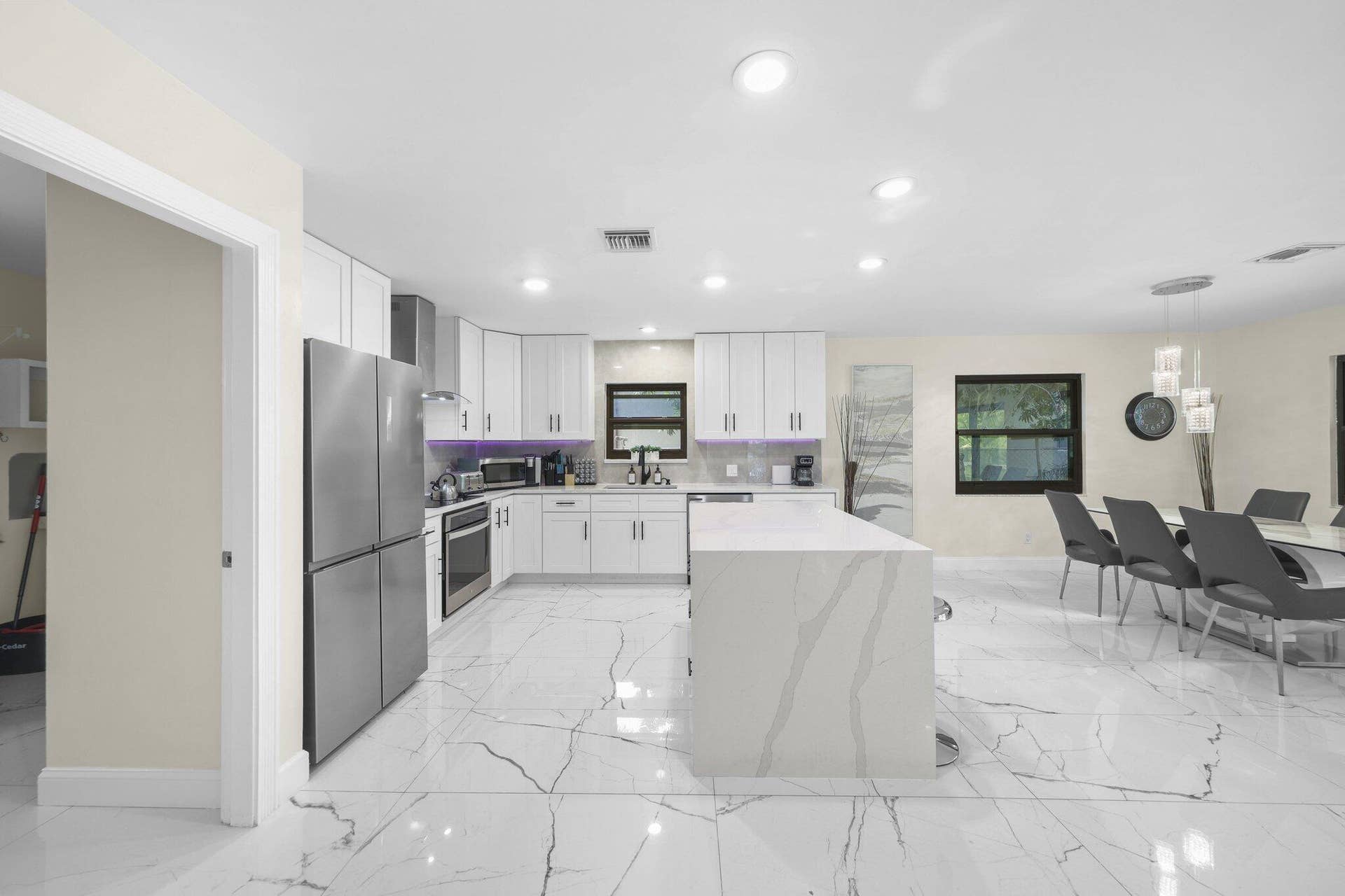 4406 Southwest 35th Avenue - 12.jpg-SMAL