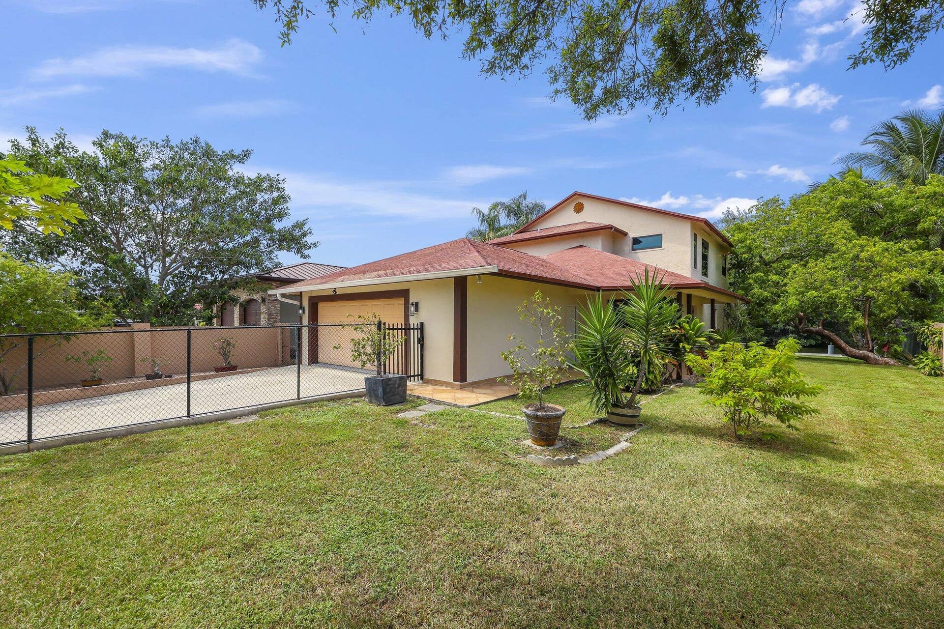 4406 SW 35th Ave - 4.jpg-SMALL