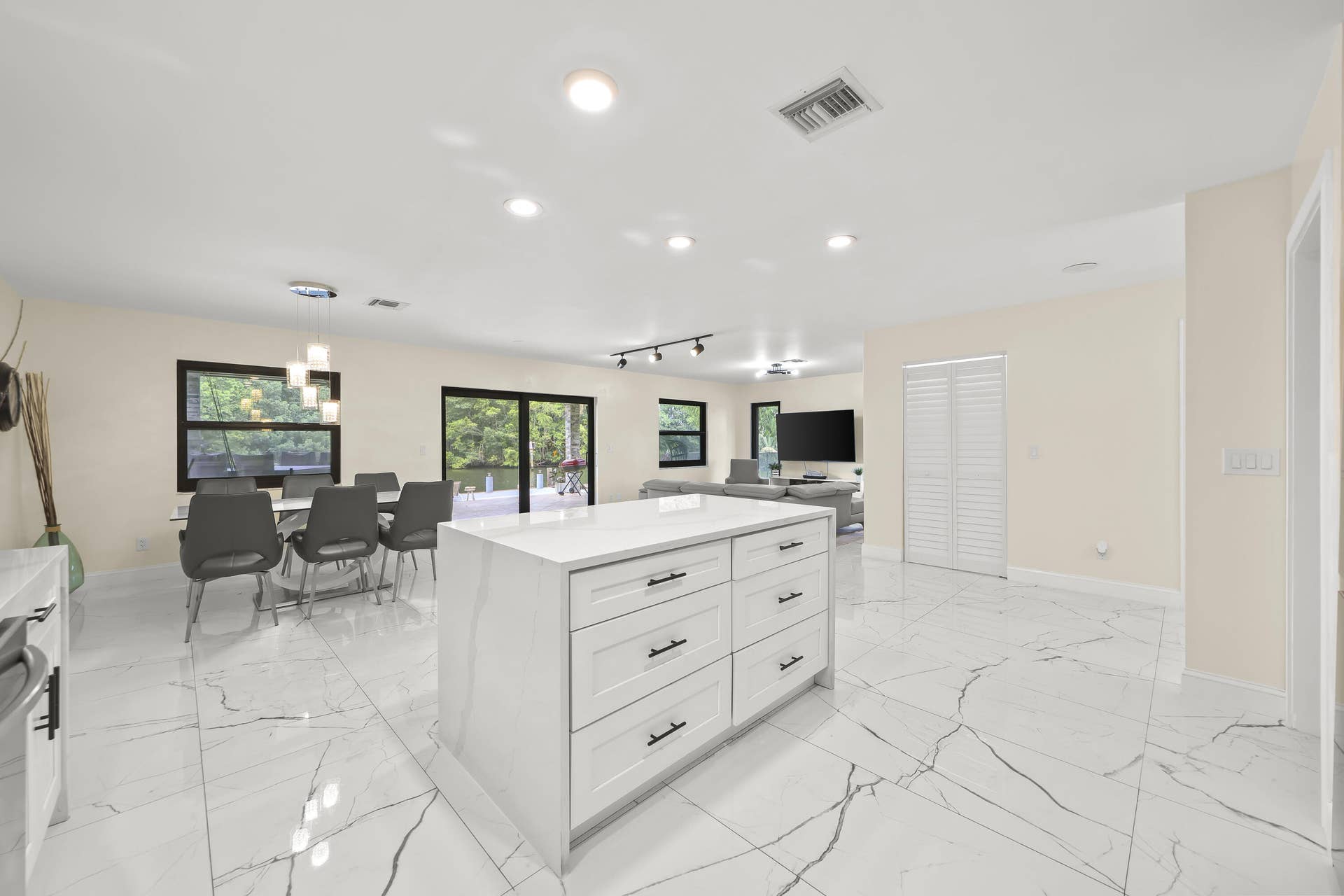 4406 SW 35th Ave - 20.jpg-FULL