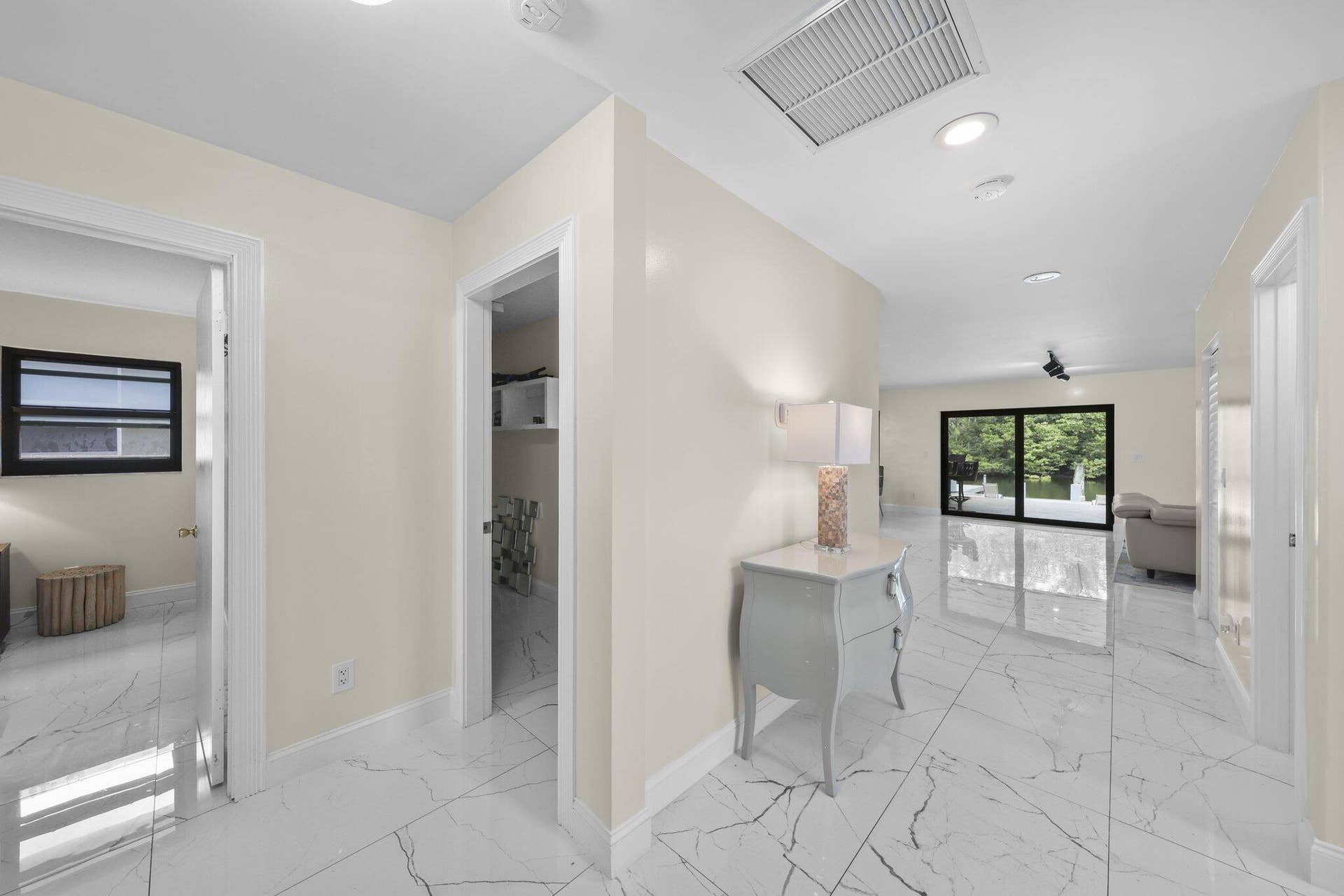 4406 Southwest 35th Avenue - 4.jpg-SMALL