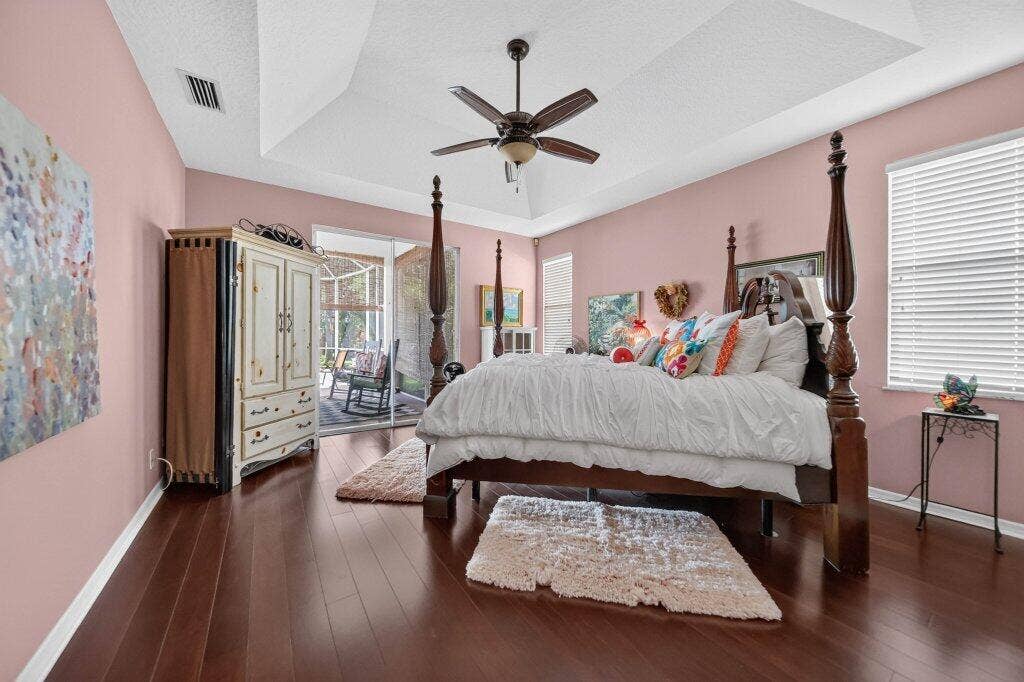 Plenty of space and a great view of the outdoors!
