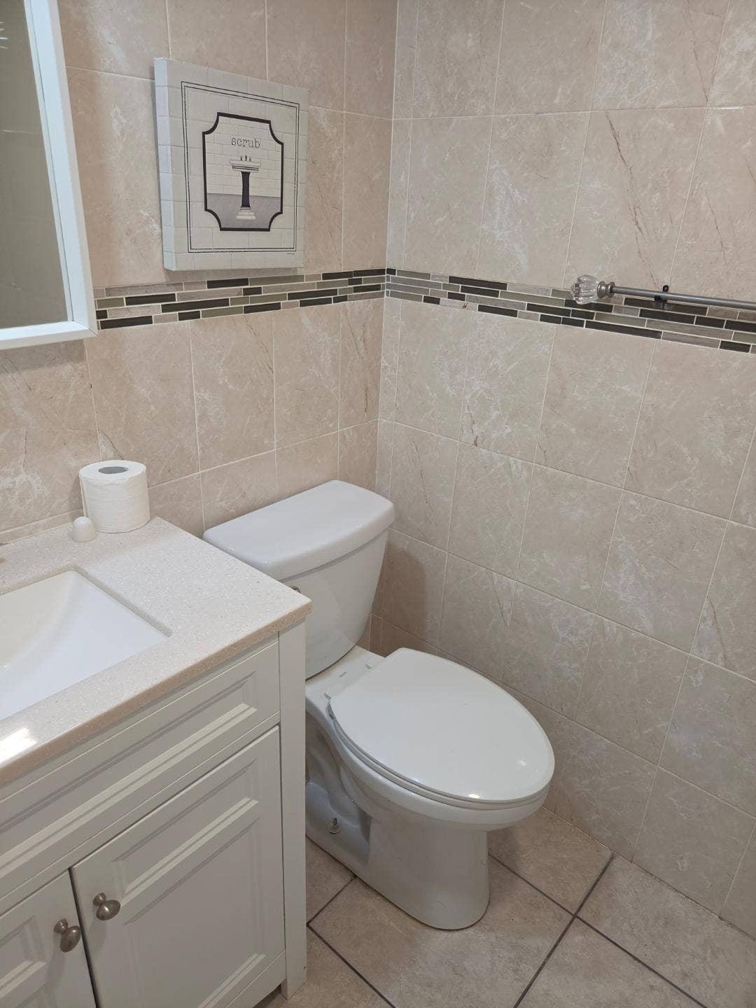 2401 RIVERSIDE Drive, #306-B, Coral Springs, FL 33065 2401 RIVERSIDE APT 306 BATHROOM 1