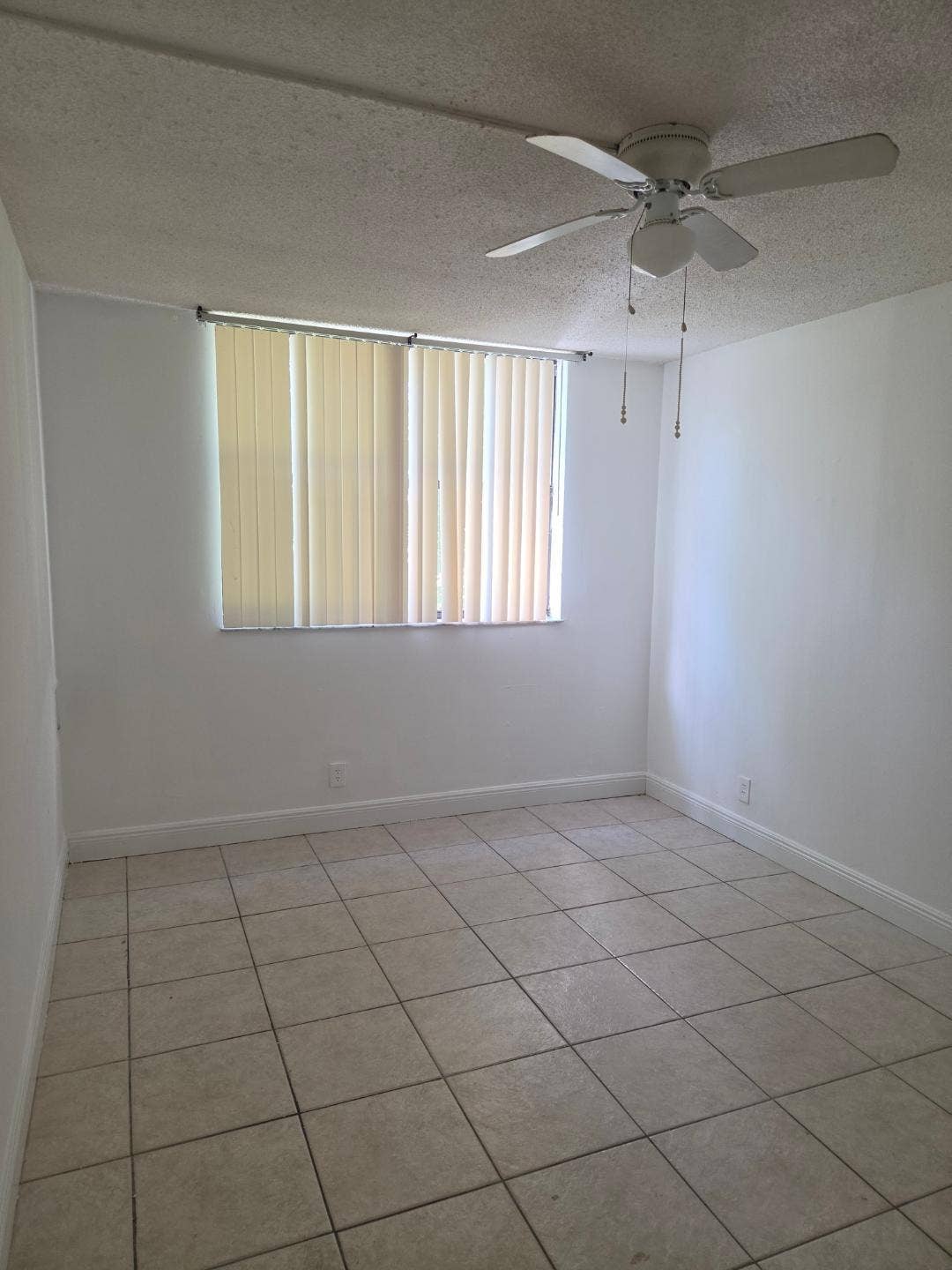 2401 RIVERSIDE Drive, #306-B, Coral Springs, FL 33065 2401 RIVERSIDE APT 306 BEDROOM 1