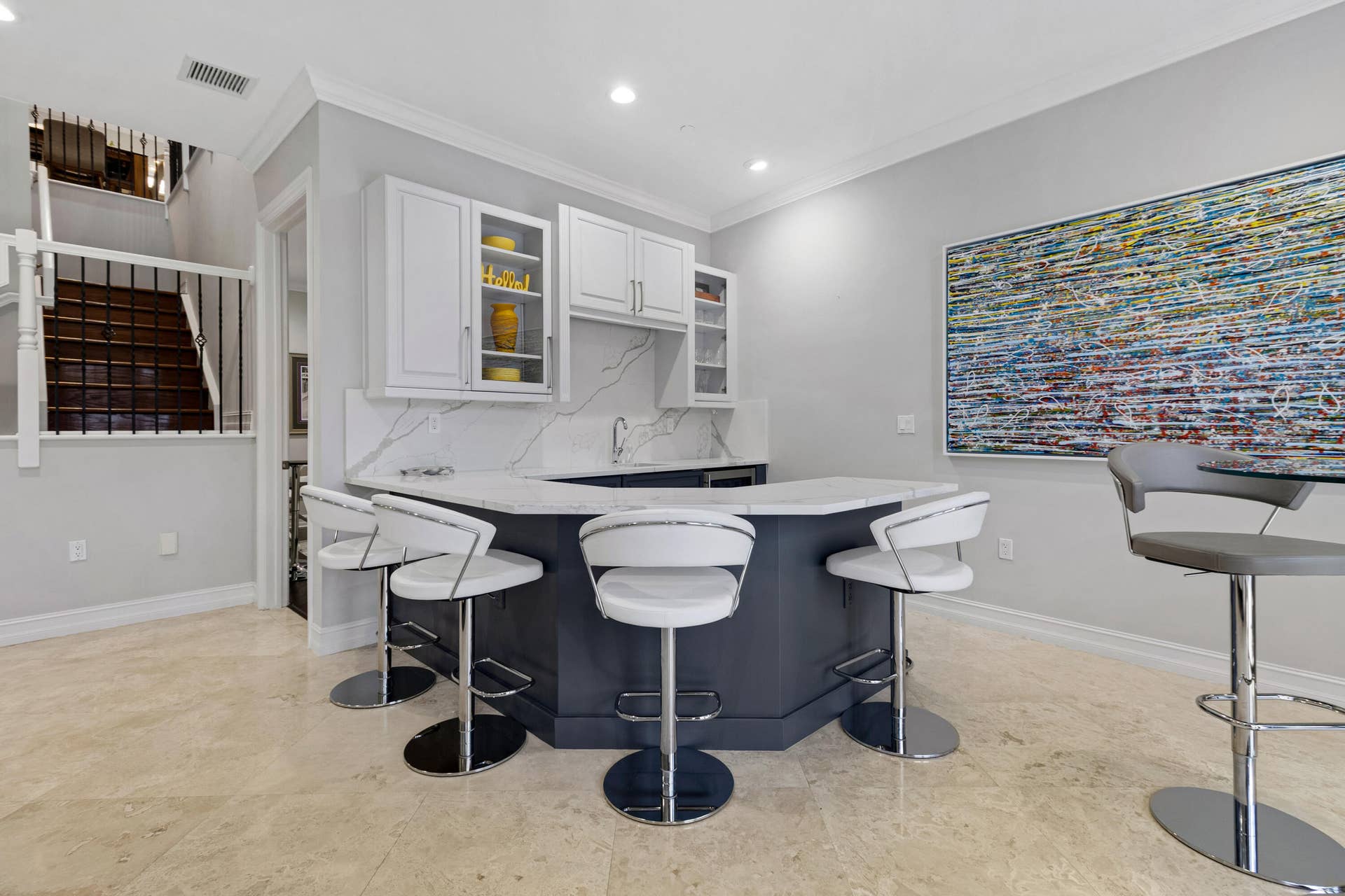 First floor lounge and wet bar