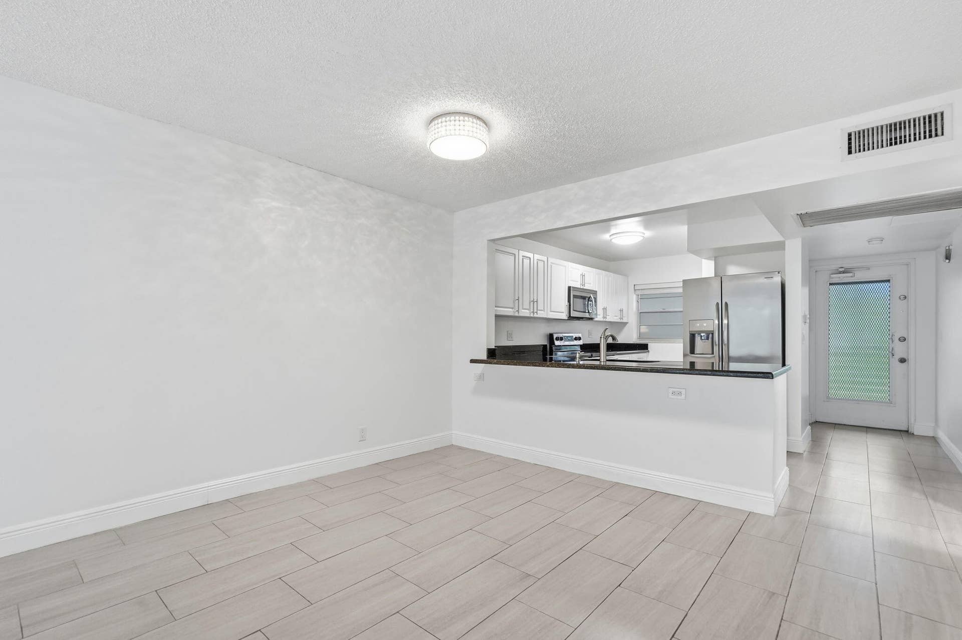 23-web-or-mls-9325_Lagoon_Pl_Unit_405_02
