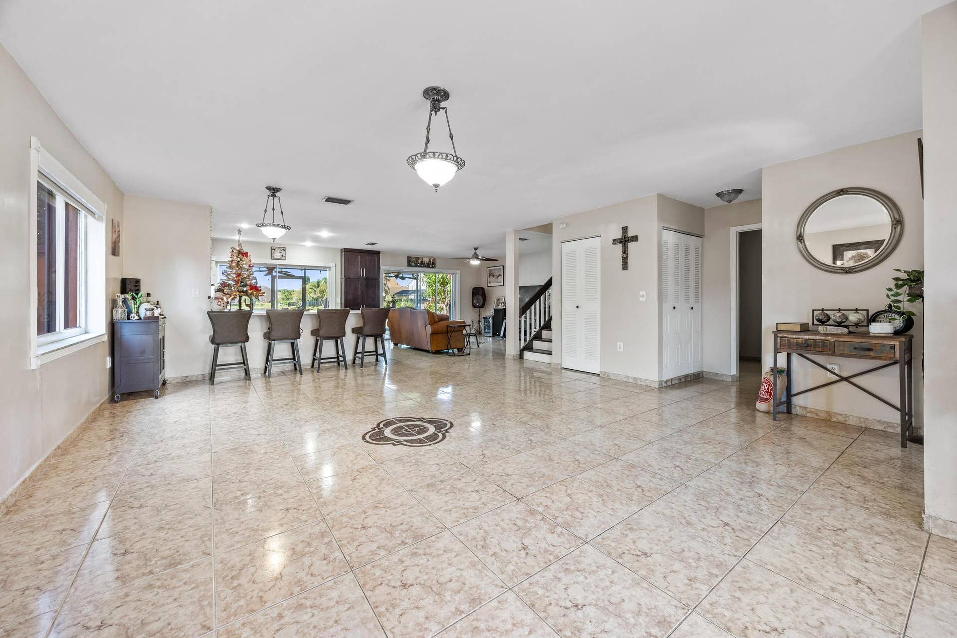 940 SW 96TH Avenue, Pembroke Pines, FL 33025 Living/Dining