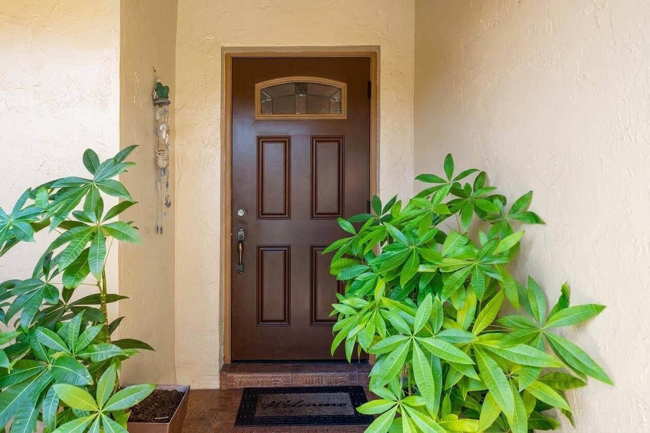 940 SW 96TH Avenue, Pembroke Pines, FL 33025 Front Door