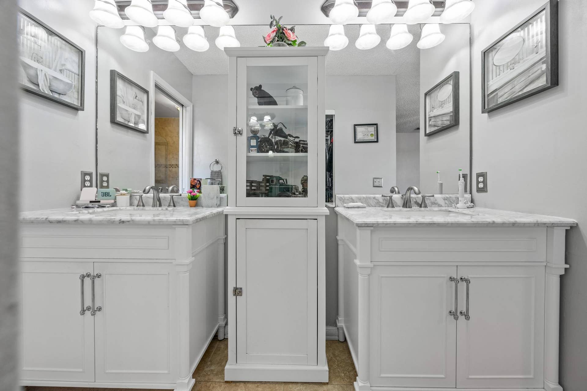 940 SW 96TH Avenue, Pembroke Pines, FL 33025 Primary Bathroom