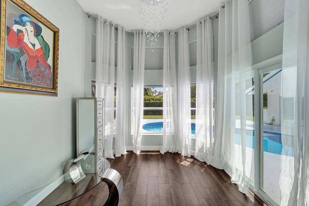 Primary w/Pool Views