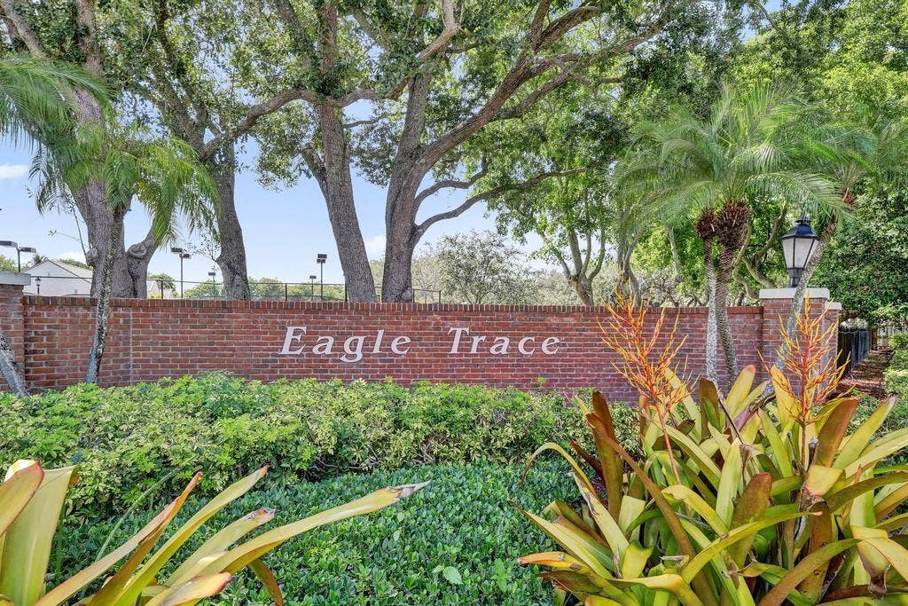 Eagle Trace Entry