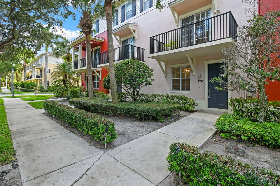 Property photo for 276 QUARRY KNOLL Way, Jupiter, FL