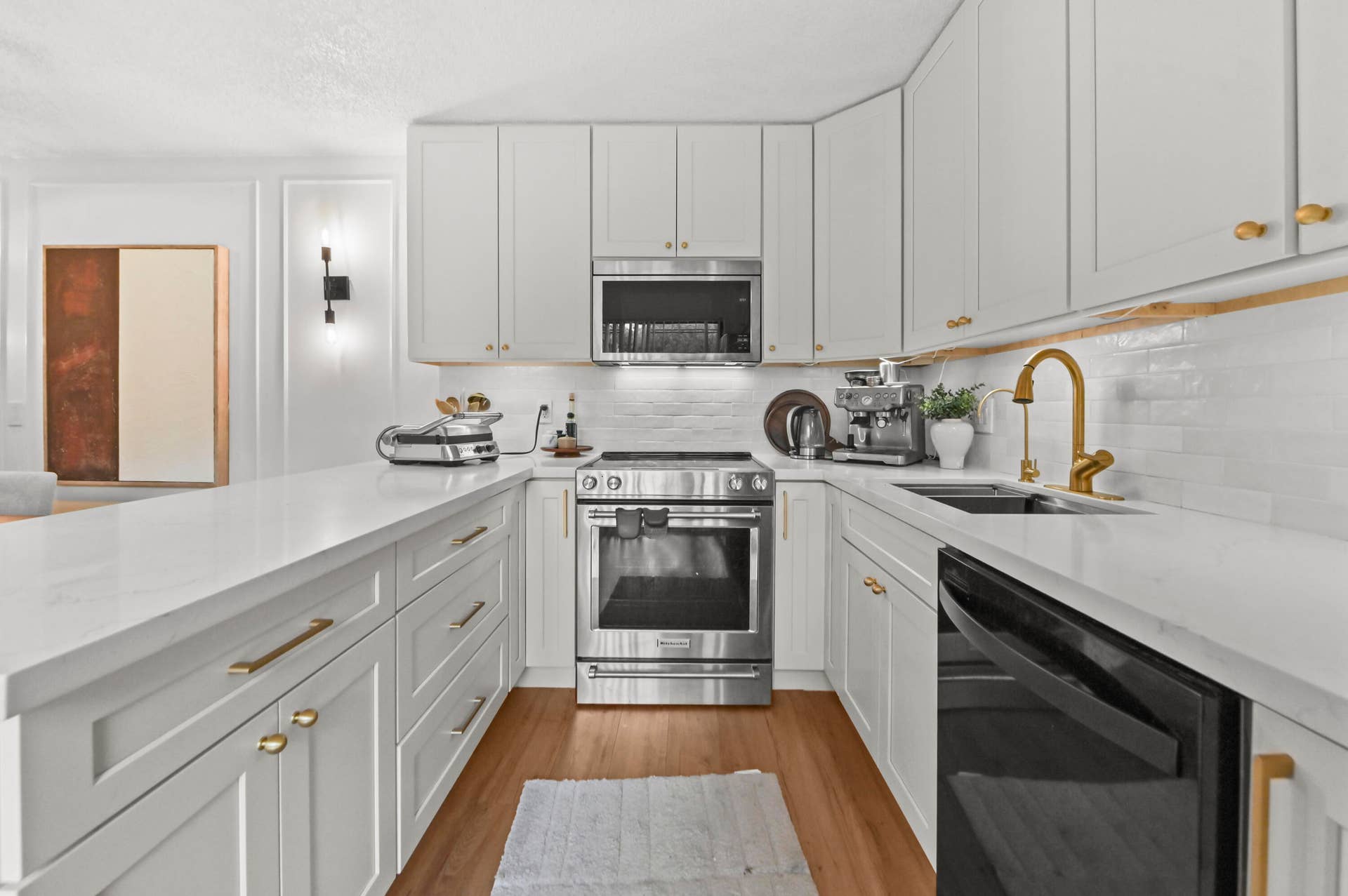 11 Kitchen 02