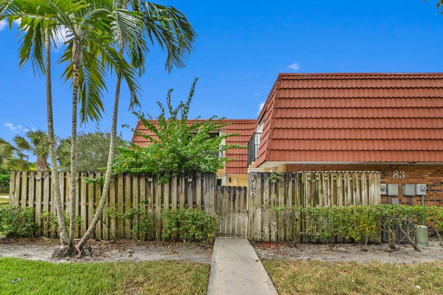 Property photo for 746 NW 98th Way, Plantation, FL
