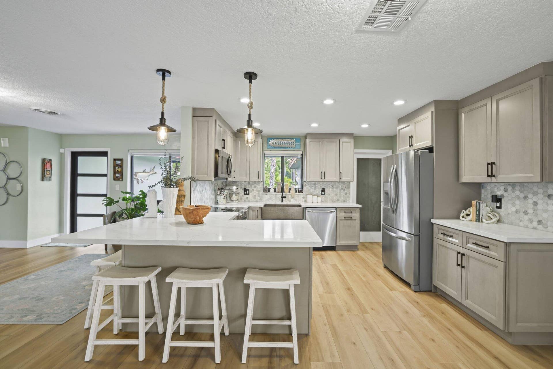 2332 NE 17th Terrace, Wilton Manors, FL 33305 2332 NE 17th Ter - 20.jpg-SMALL