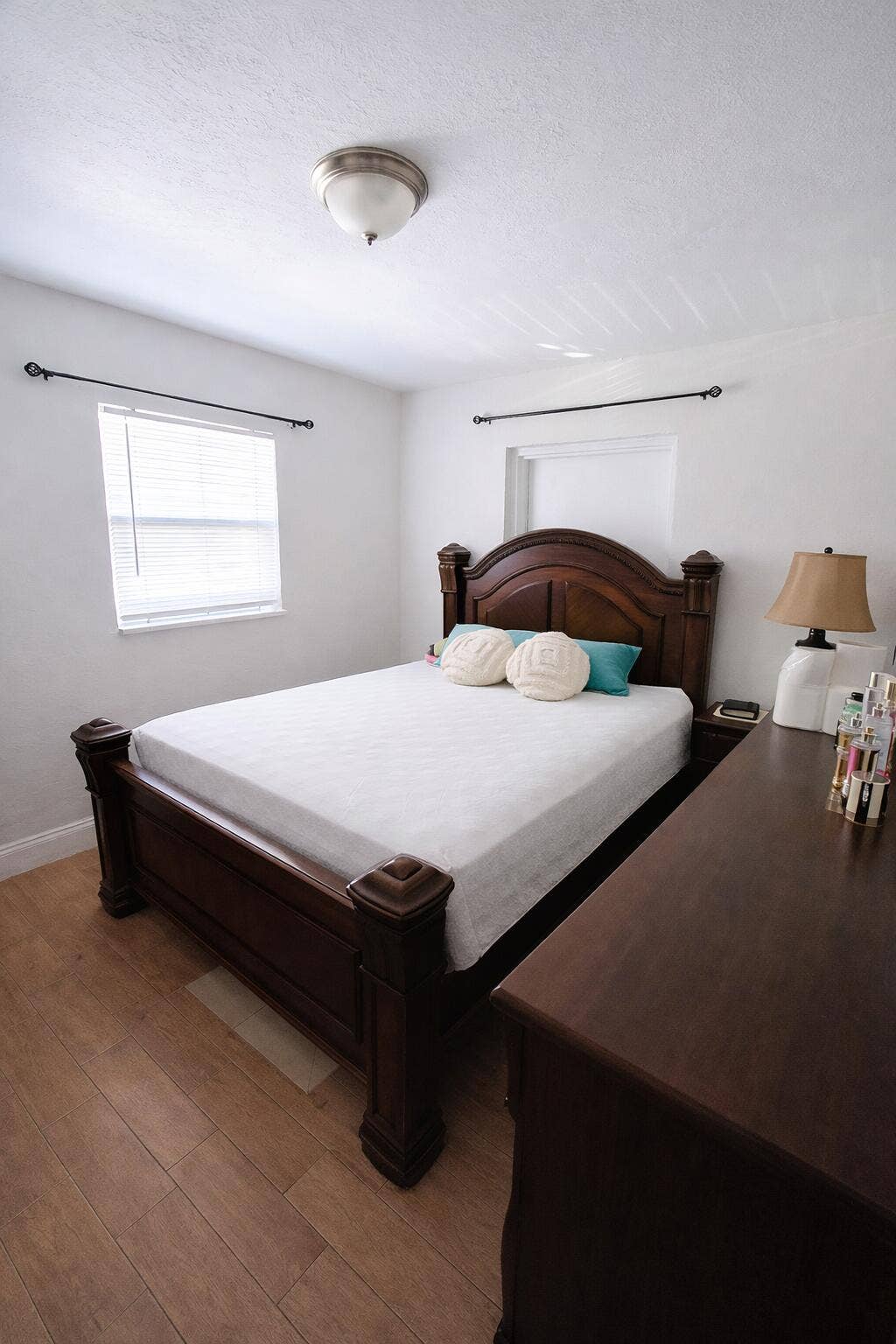 Room brightened to show detail. (unit shows darker)