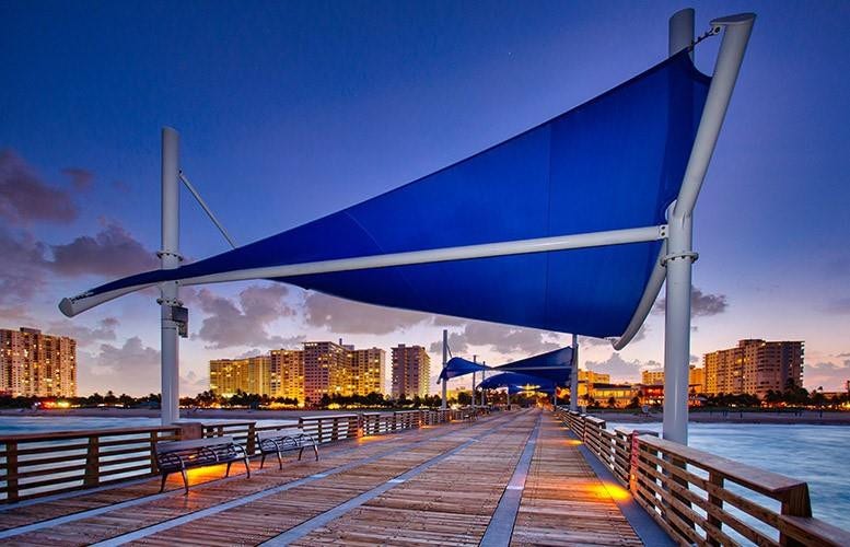 221 Shore Court, Lauderdale By The Sea, FL 33308 WALK TO LAUDERDALE BY THE SEA BEACH, STORES, RESTAURANTS, NIGHTLIFE, TRANSPORTATION, AND ONLY MINUTES TO FORT LAUDERDALE, POMPANO BEACH ATTRACTIONS AND MORE!