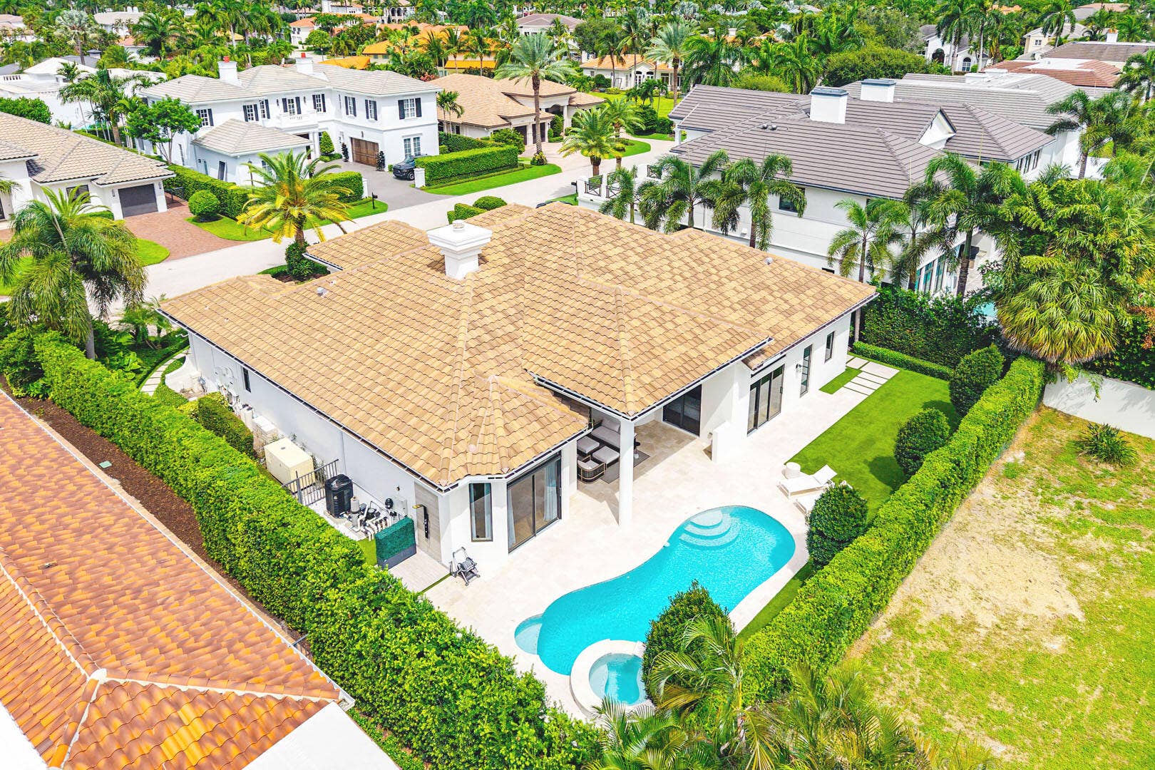 2212_Acorn_Palm_Road_Aerial_11