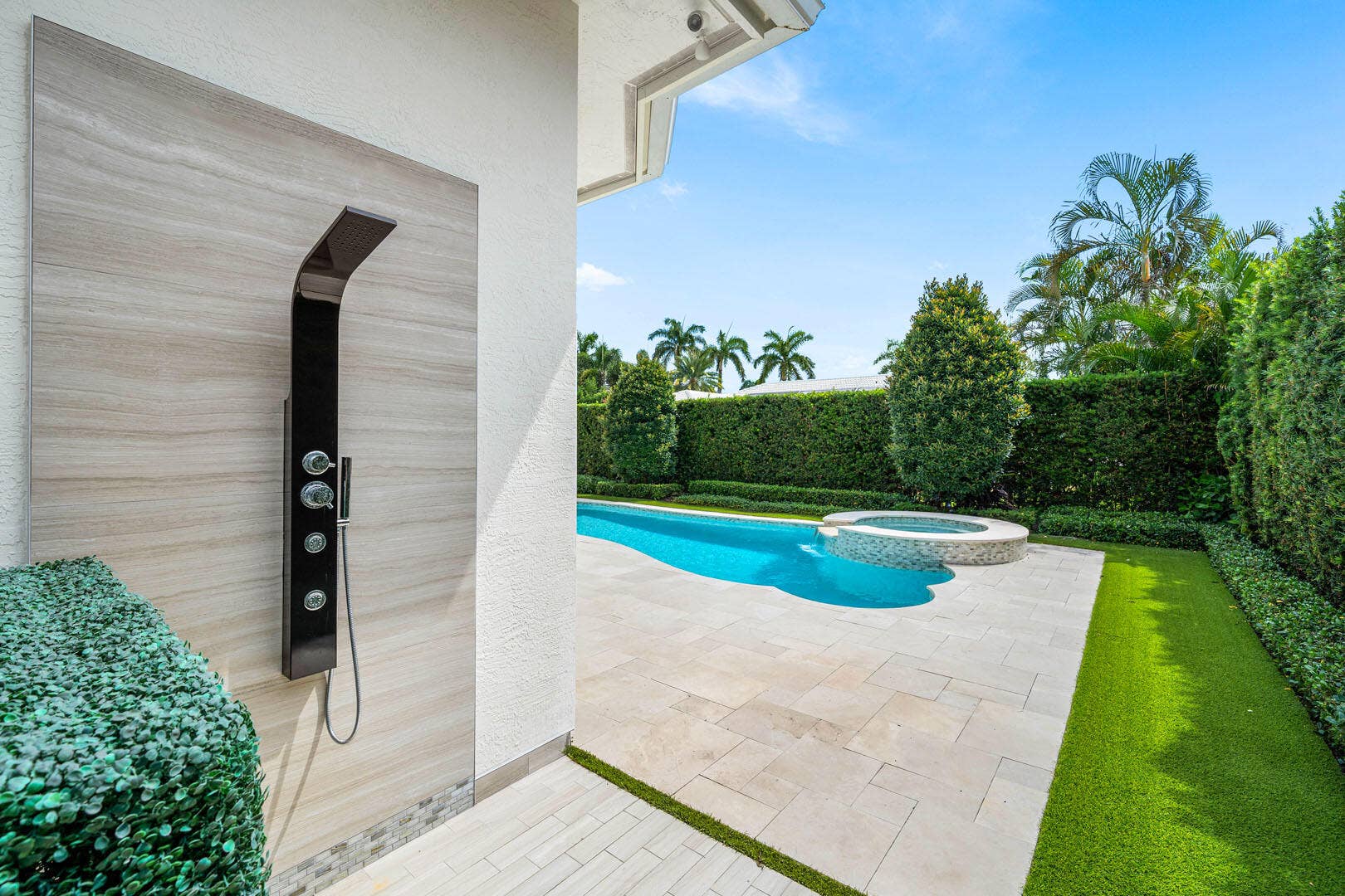 2212_Acorn_Palm_Road_28