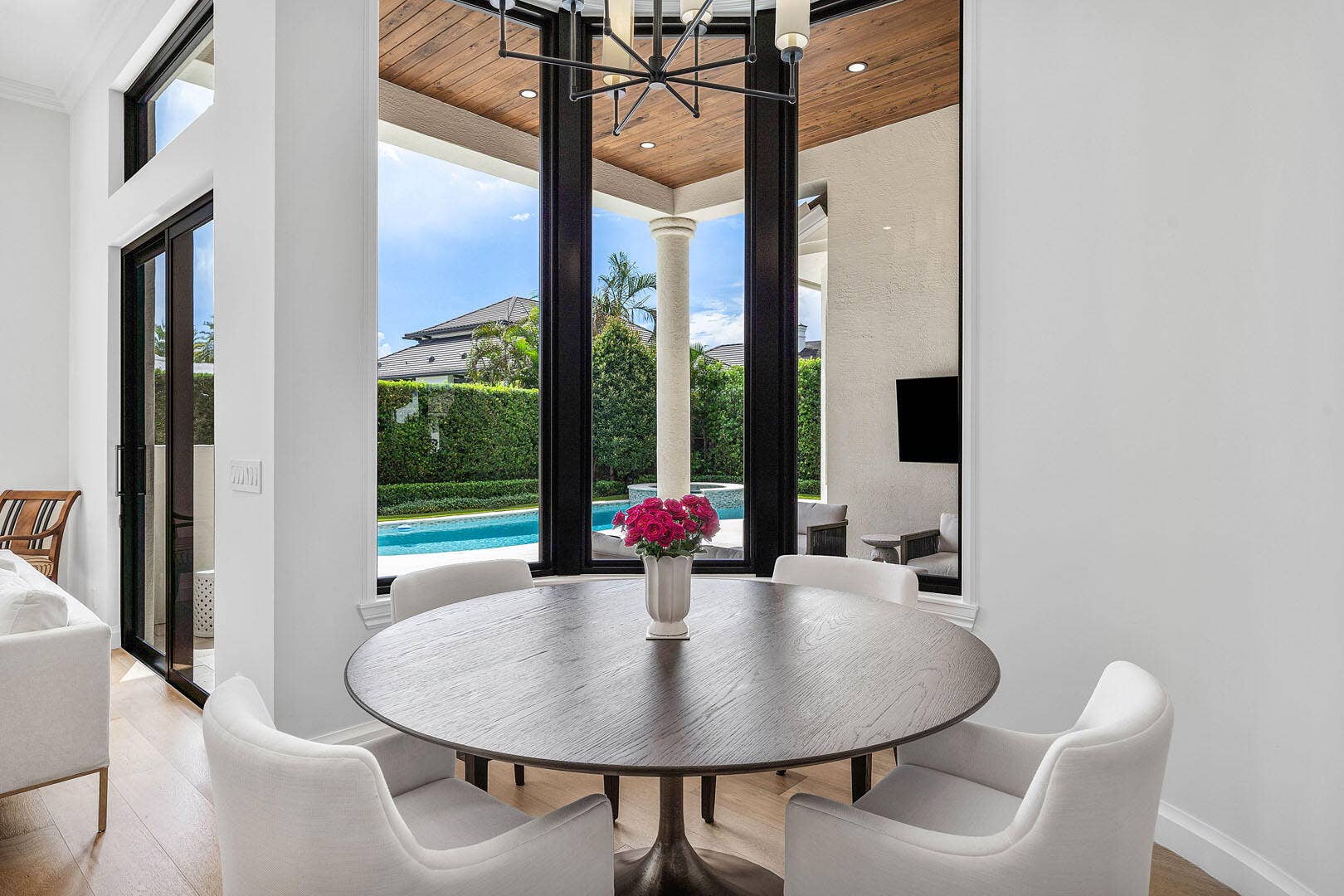 2212_Acorn_Palm_Road_17