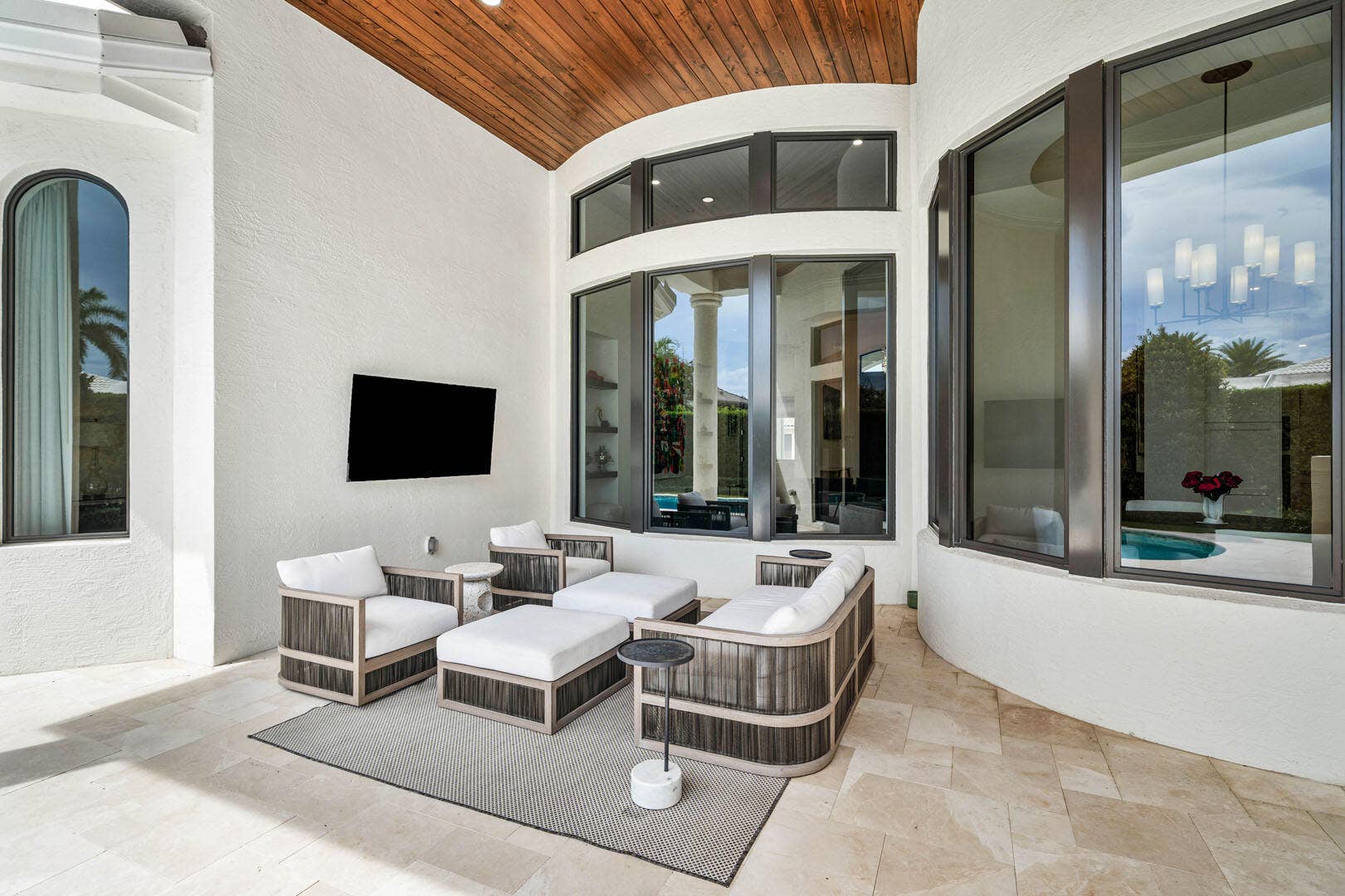 2212_Acorn_Palm_Road_22