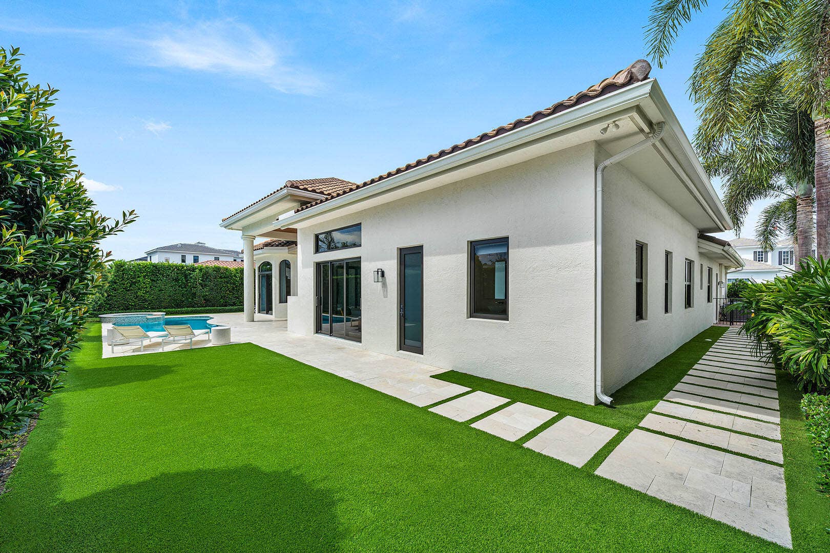 2212_Acorn_Palm_Road_24