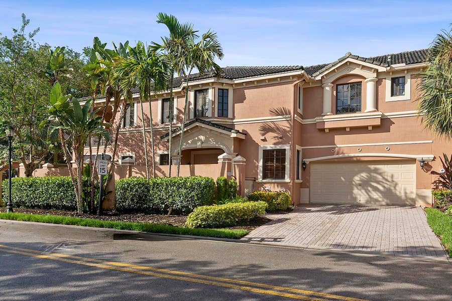 Property photo for 2742 Kinsington Circle, Weston, FL