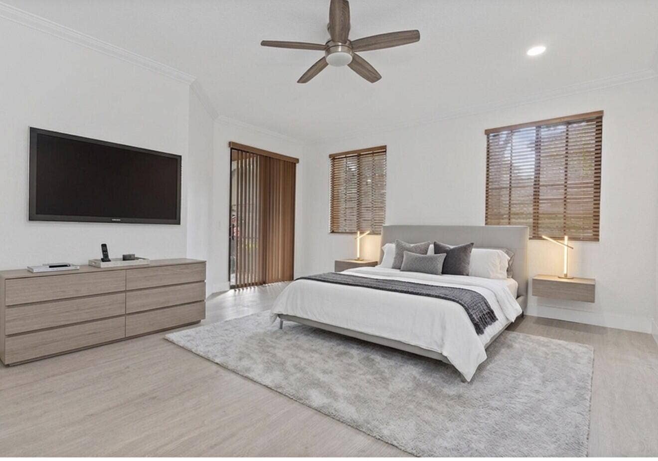 2742 Kinsington Circle, Weston, FL 33332 staged