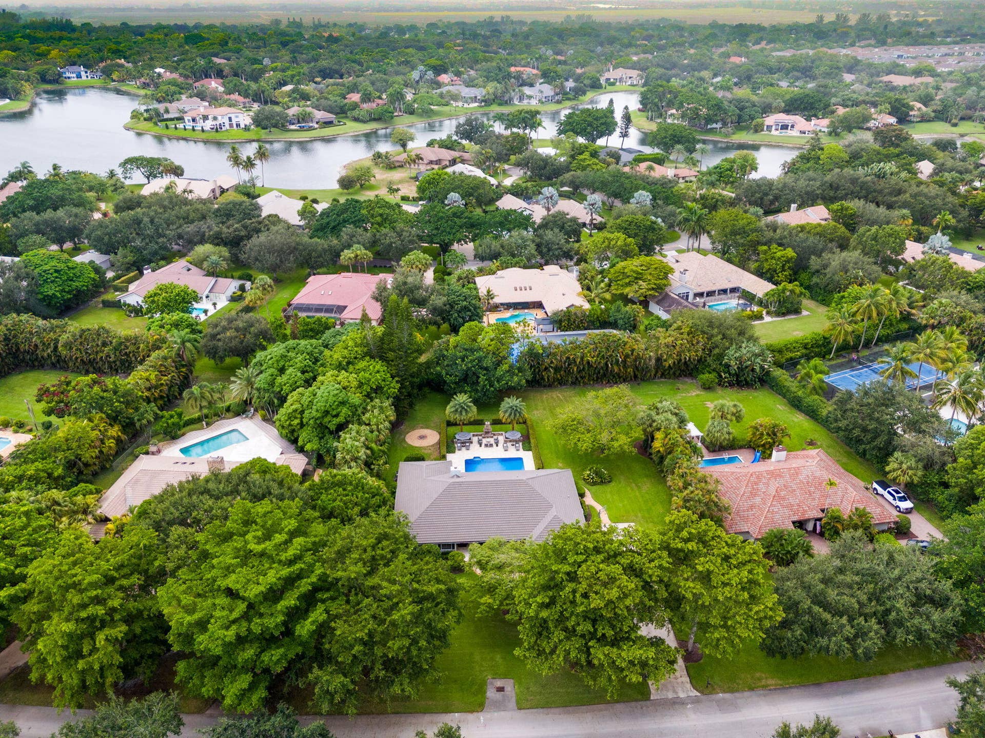 7321 E CYPRESSHEAD Drive, Parkland, FL 33067 79-web-or-mls-DJI_20260827143154_0386_D