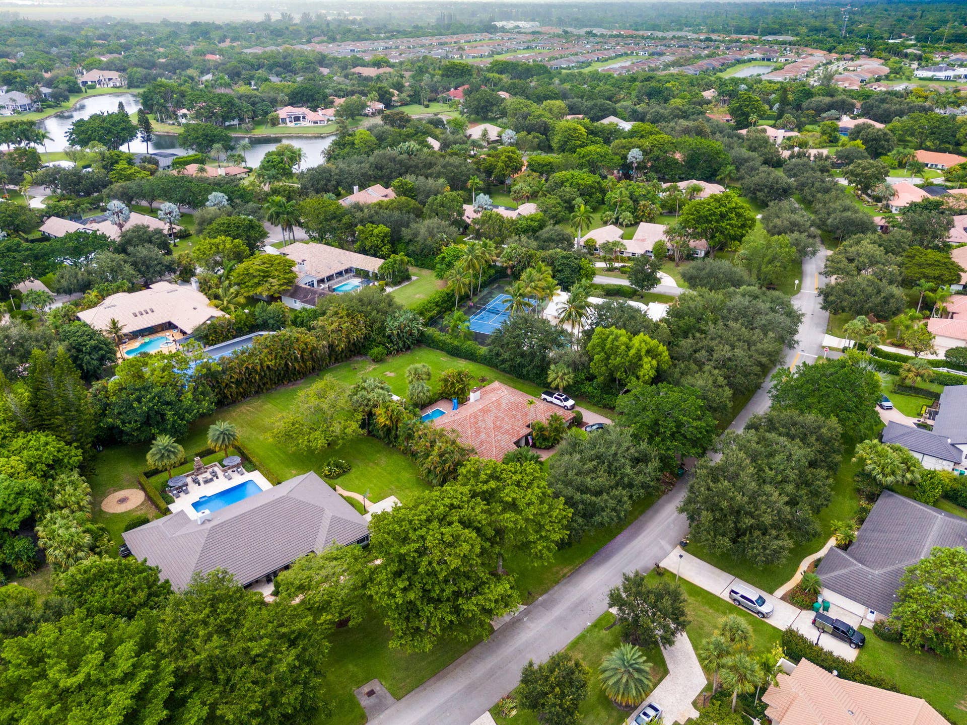 7321 E CYPRESSHEAD Drive, Parkland, FL 33067 81-web-or-mls-DJI_20260827143203_0387_D