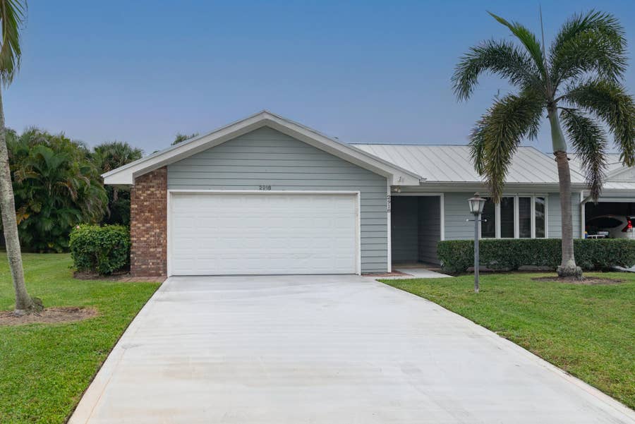 Property photo for 2918 SE Fairway W, Stuart, FL