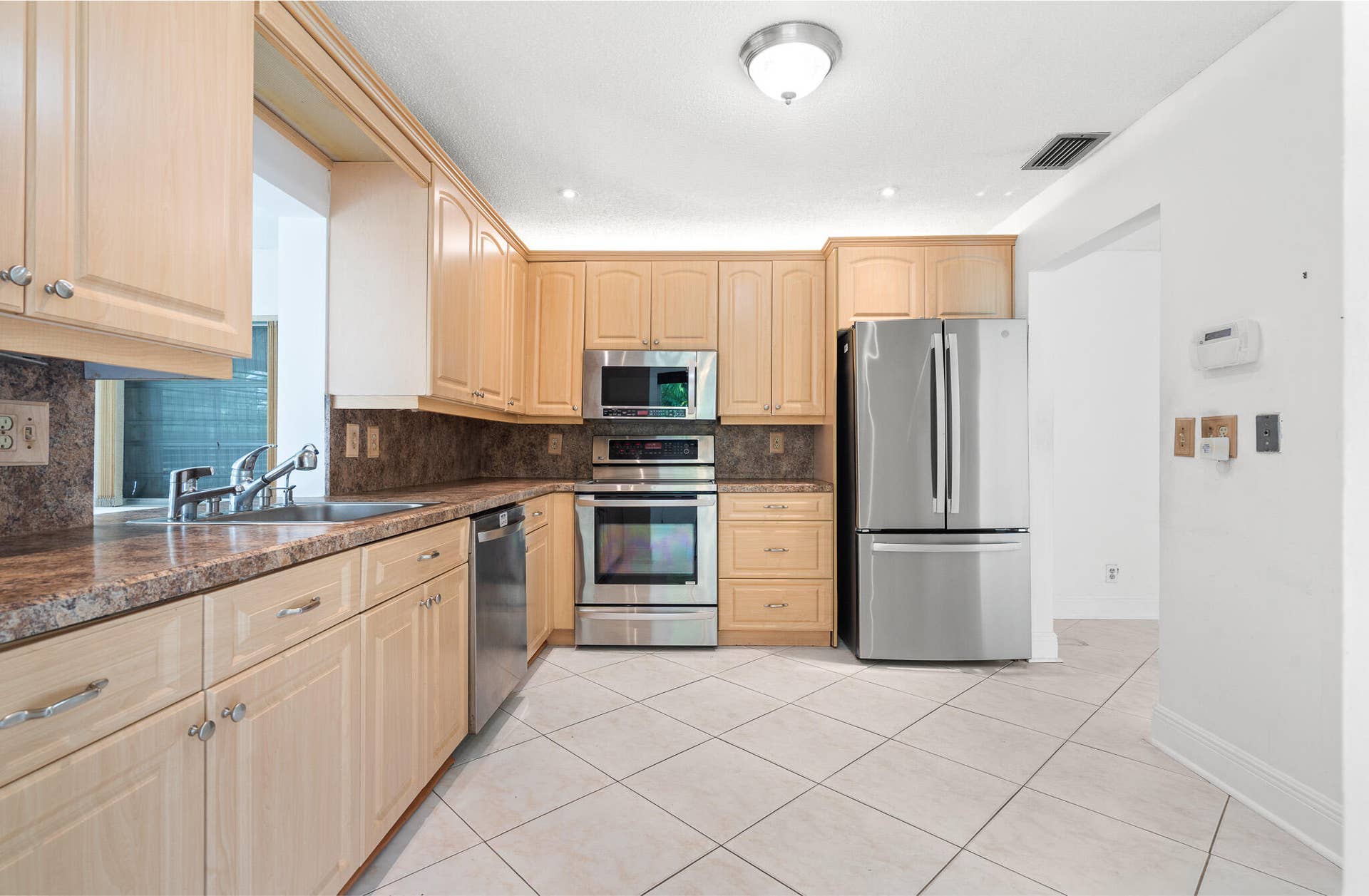6085 Stanley Lane, Delray Beach, FL 33484 DSC01105