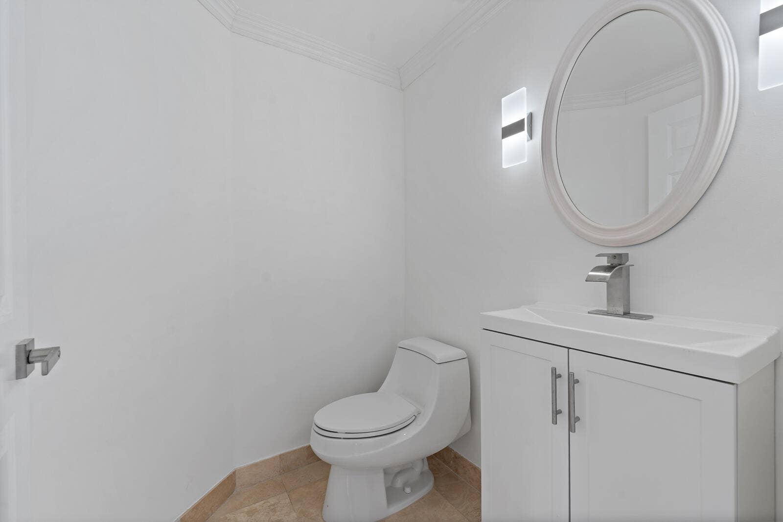 100 S Birch Road, #1604, Fort Lauderdale, FL 33316 powder room