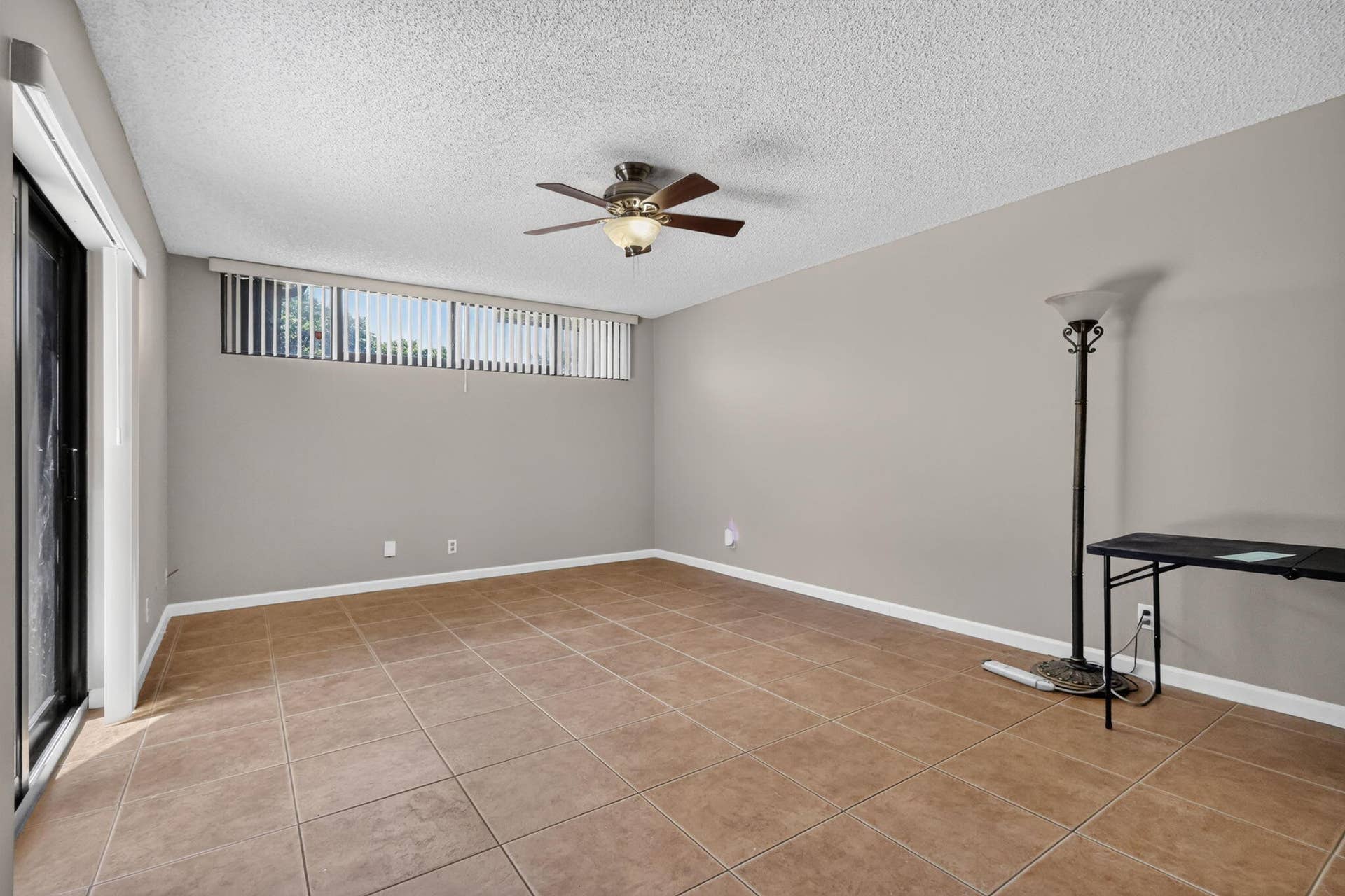3659 VICTORIA Drive, West Palm Beach, FL 33406 3-web-or-mls-_14A4172