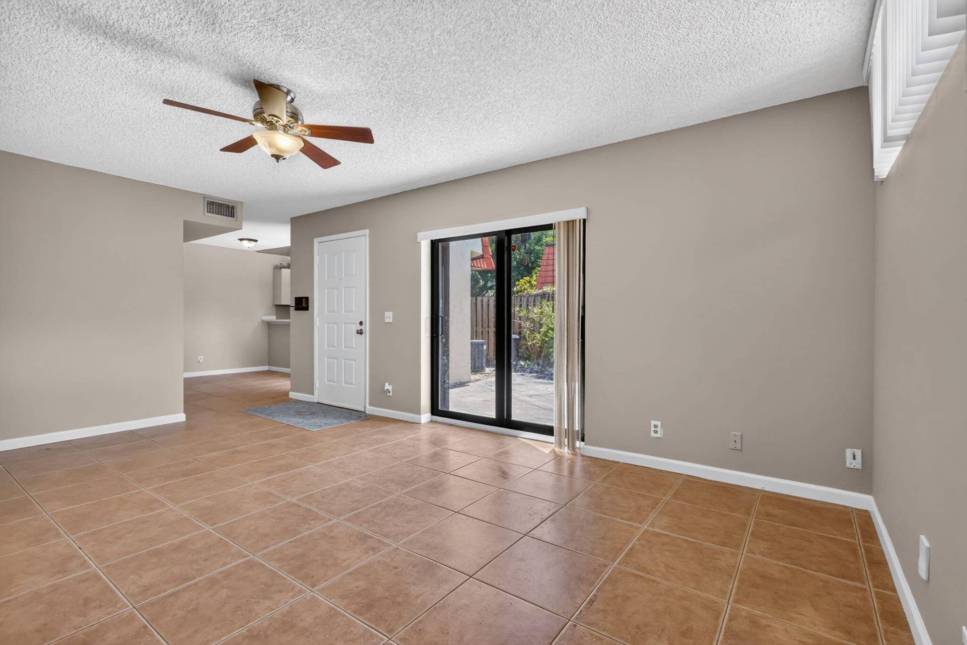 3659 VICTORIA Drive, West Palm Beach, FL 33406 4-web-or-mls-_14A4178