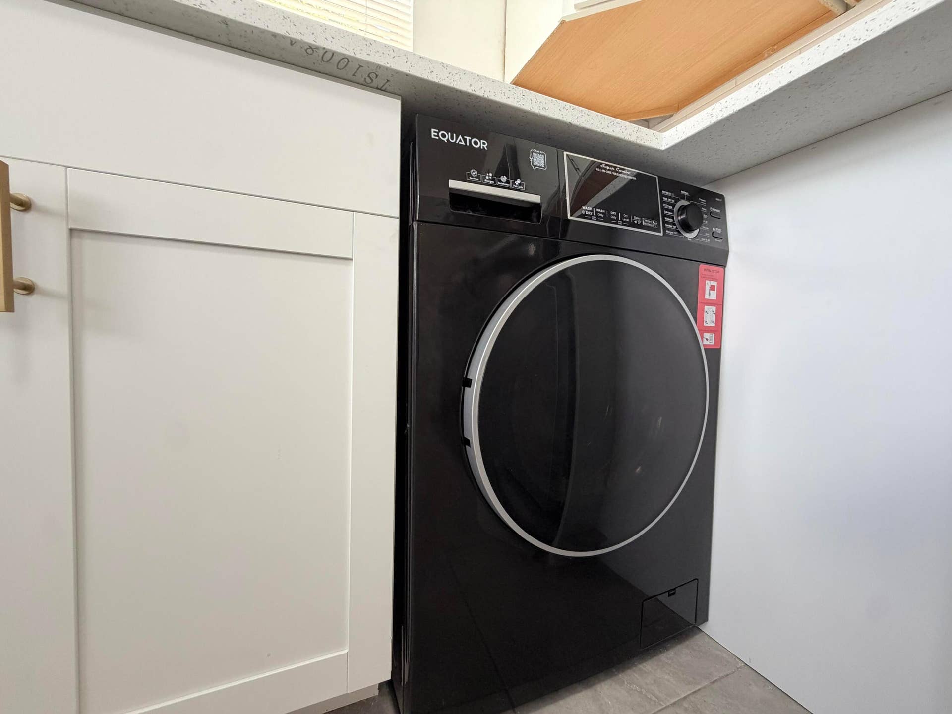 1010 Grant Street, West Palm Beach, FL 33407 Washer& Dryer Combination