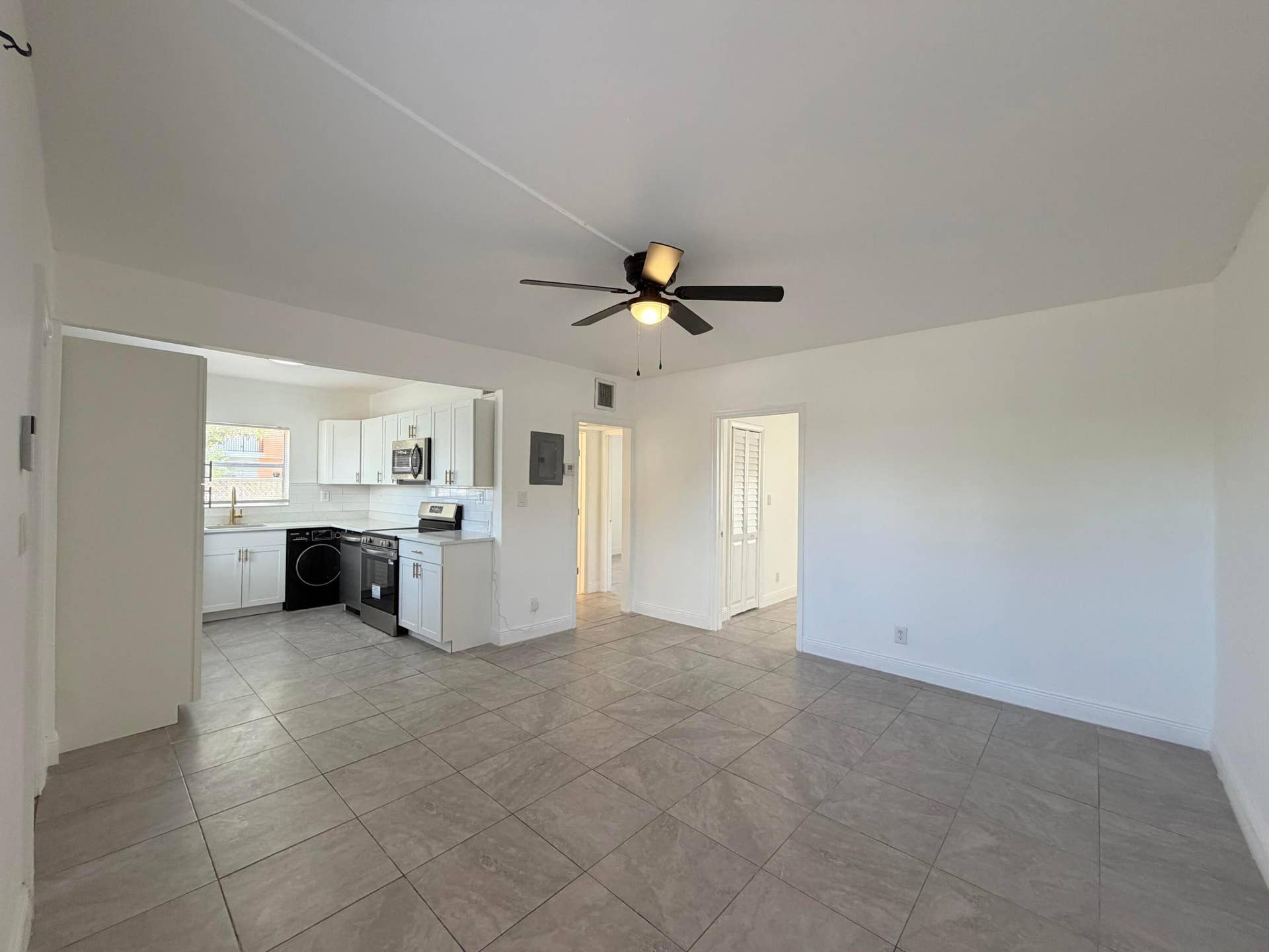 1010 Grant Street, West Palm Beach, FL 33407 IMG_1650