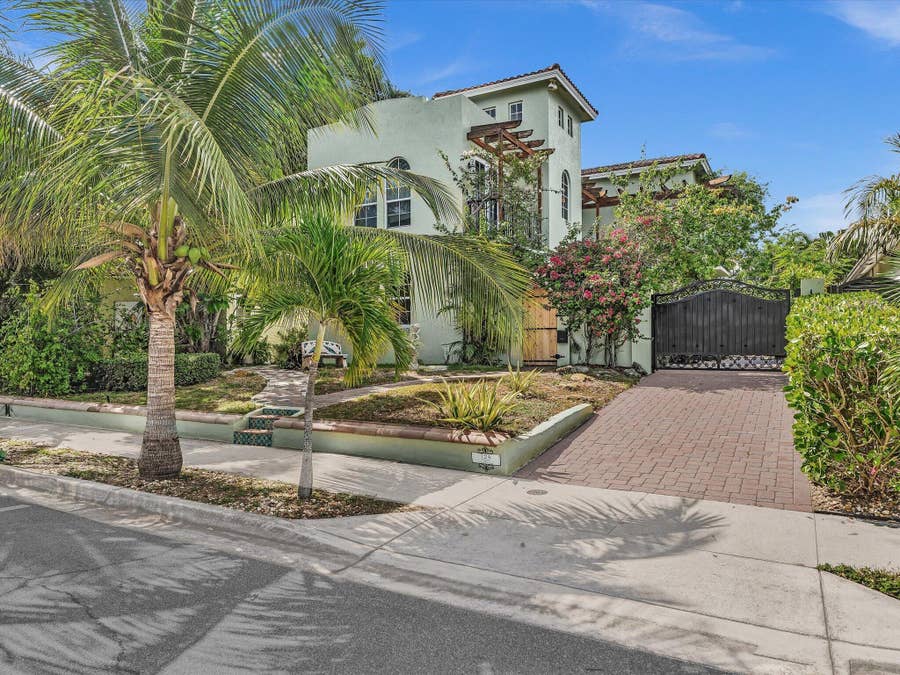 Property photo for 724 PARK Place, West Palm Beach, FL